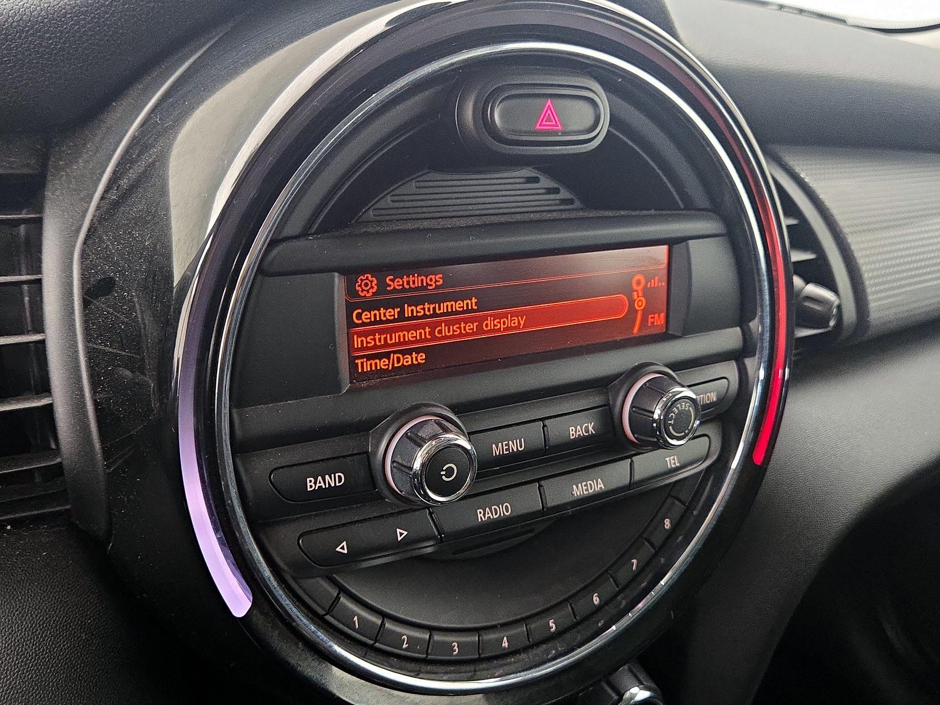 Thumbnail: 2015 MINI Cooper Hardtop - 15