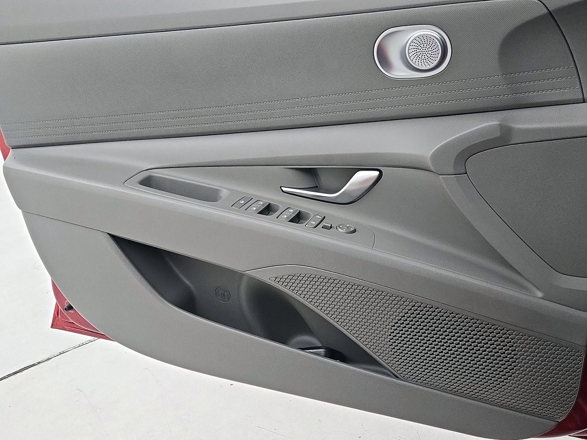 Thumbnail: 2024 Hyundai Elantra - 12