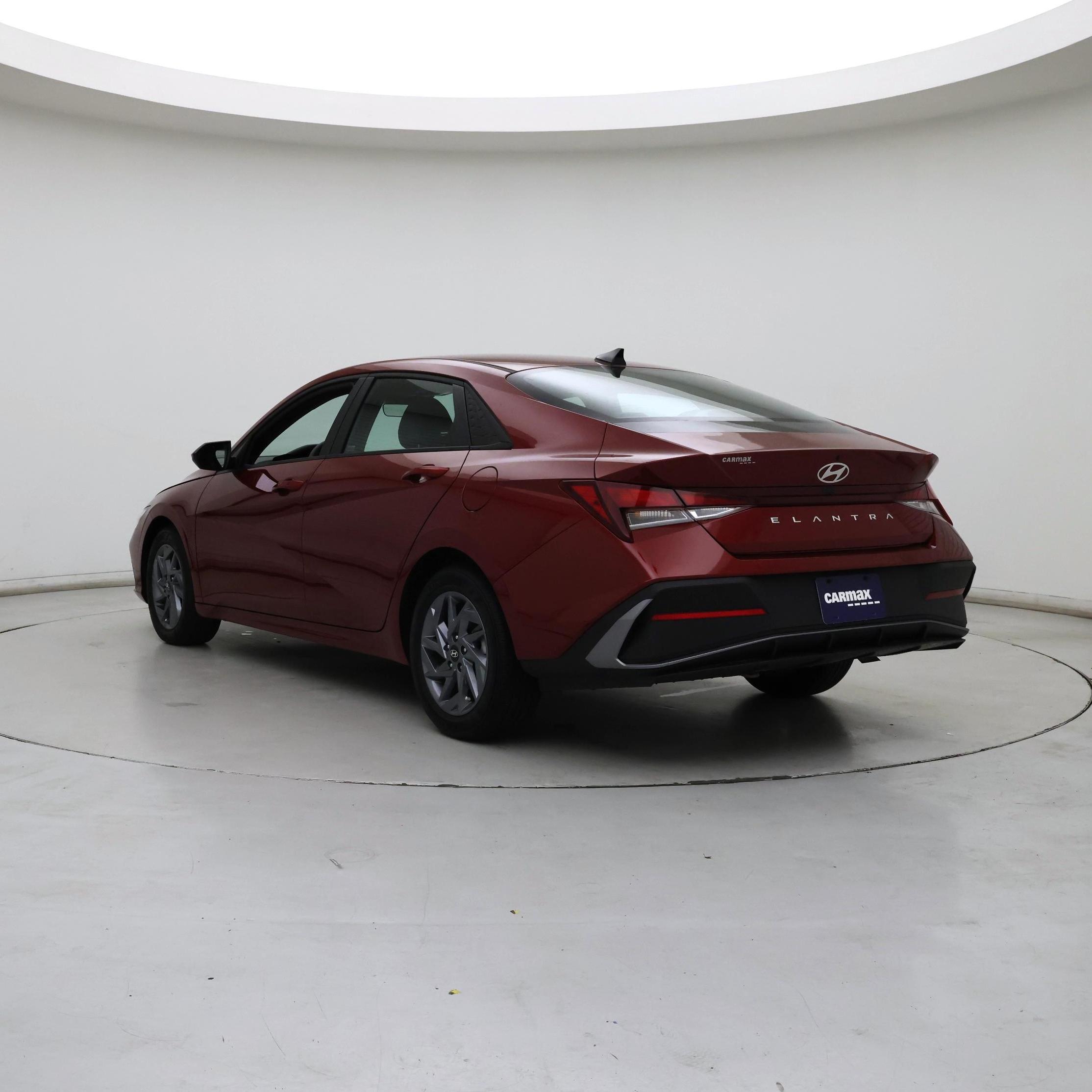 Thumbnail: 2024 Hyundai Elantra - 2
