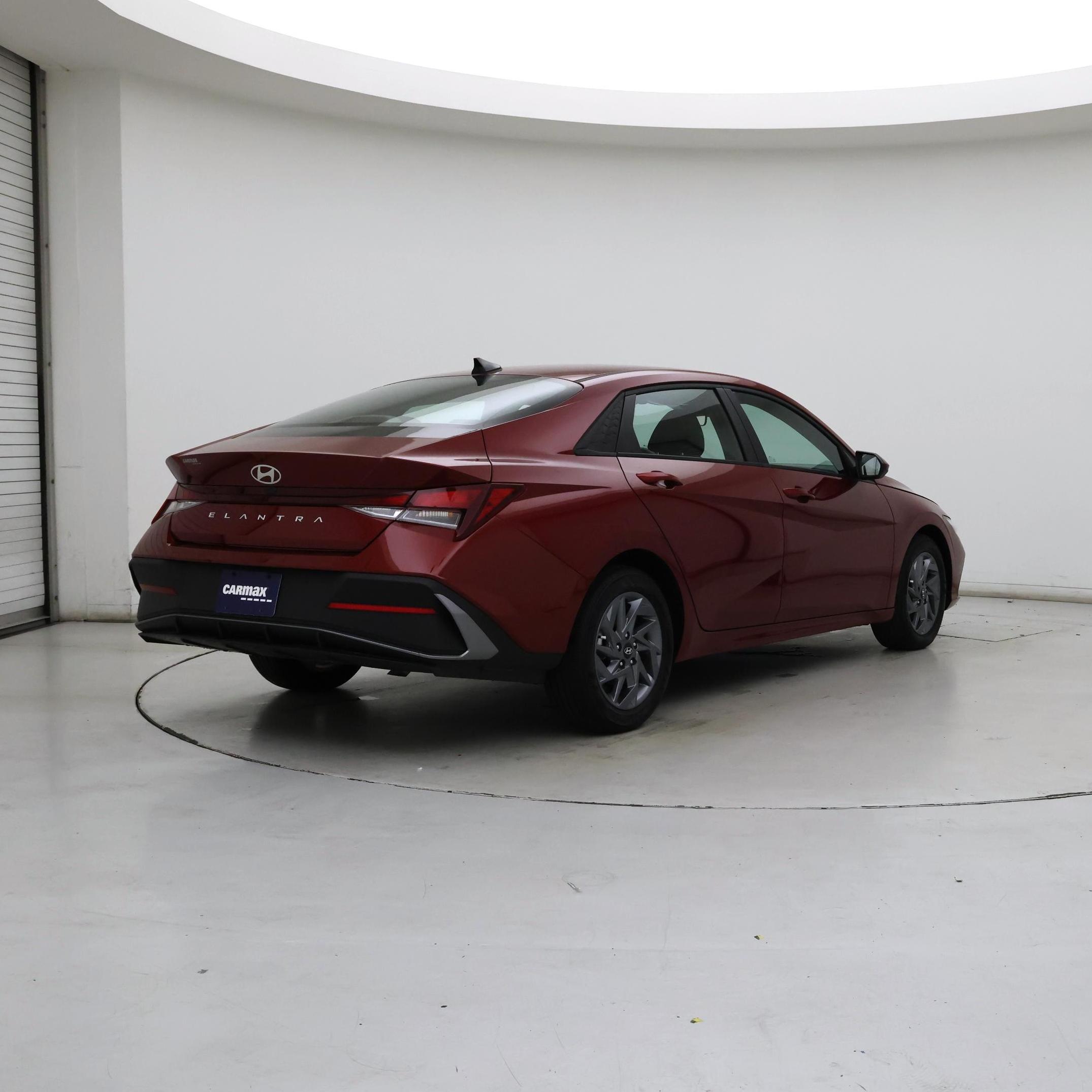 Thumbnail: 2024 Hyundai Elantra - 8