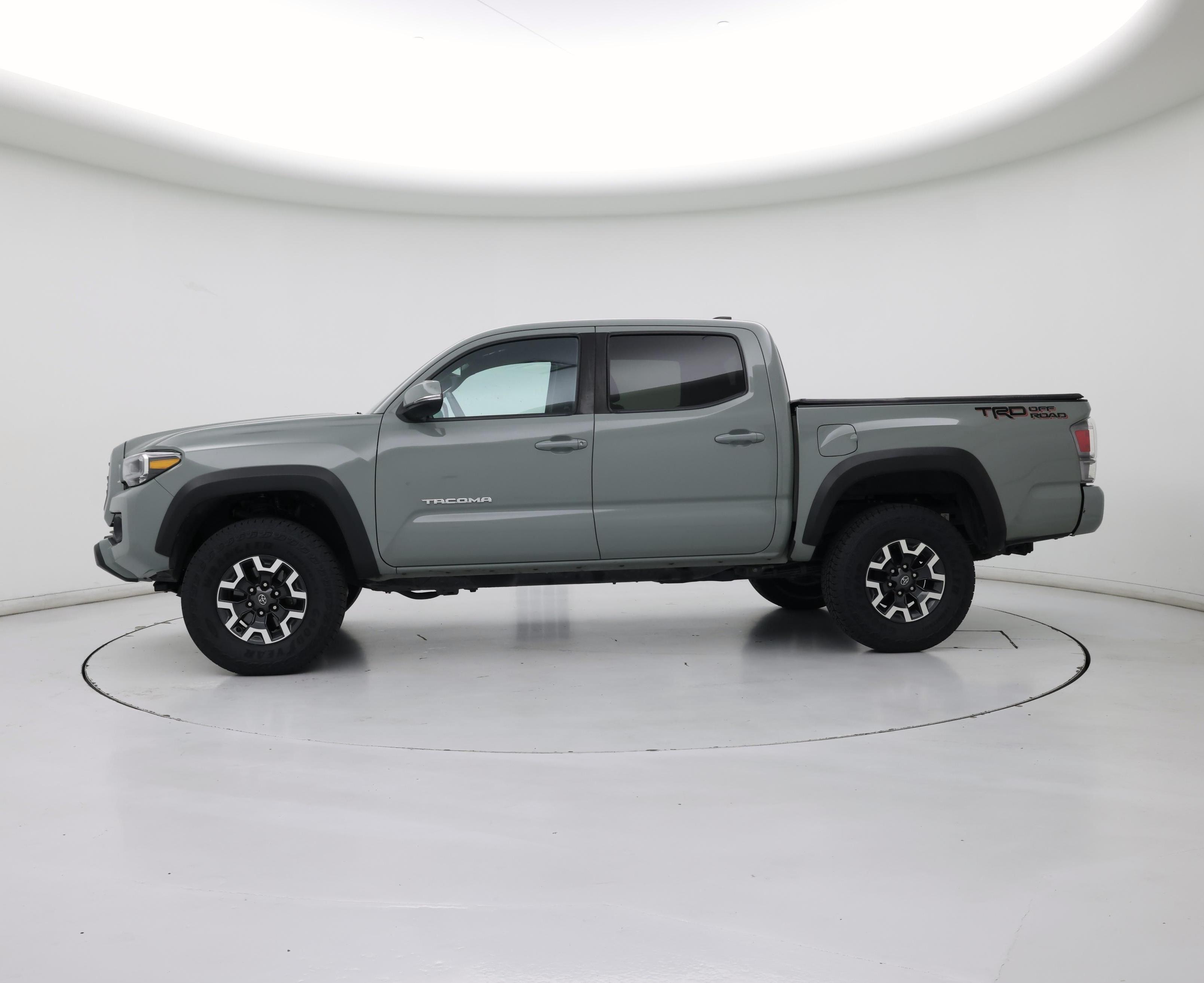 Thumbnail: 2022 Toyota Tacoma - 3