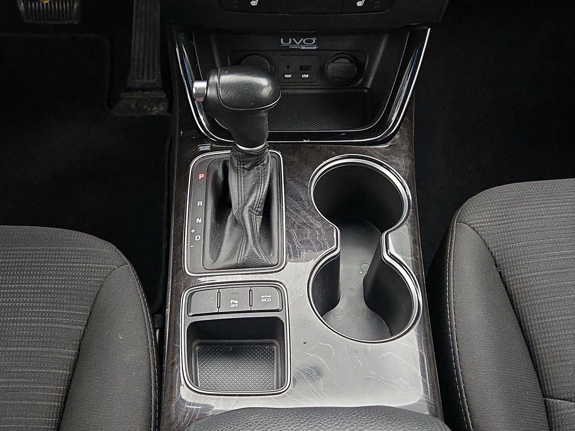 Thumbnail: 2014 Kia Sorento - 17