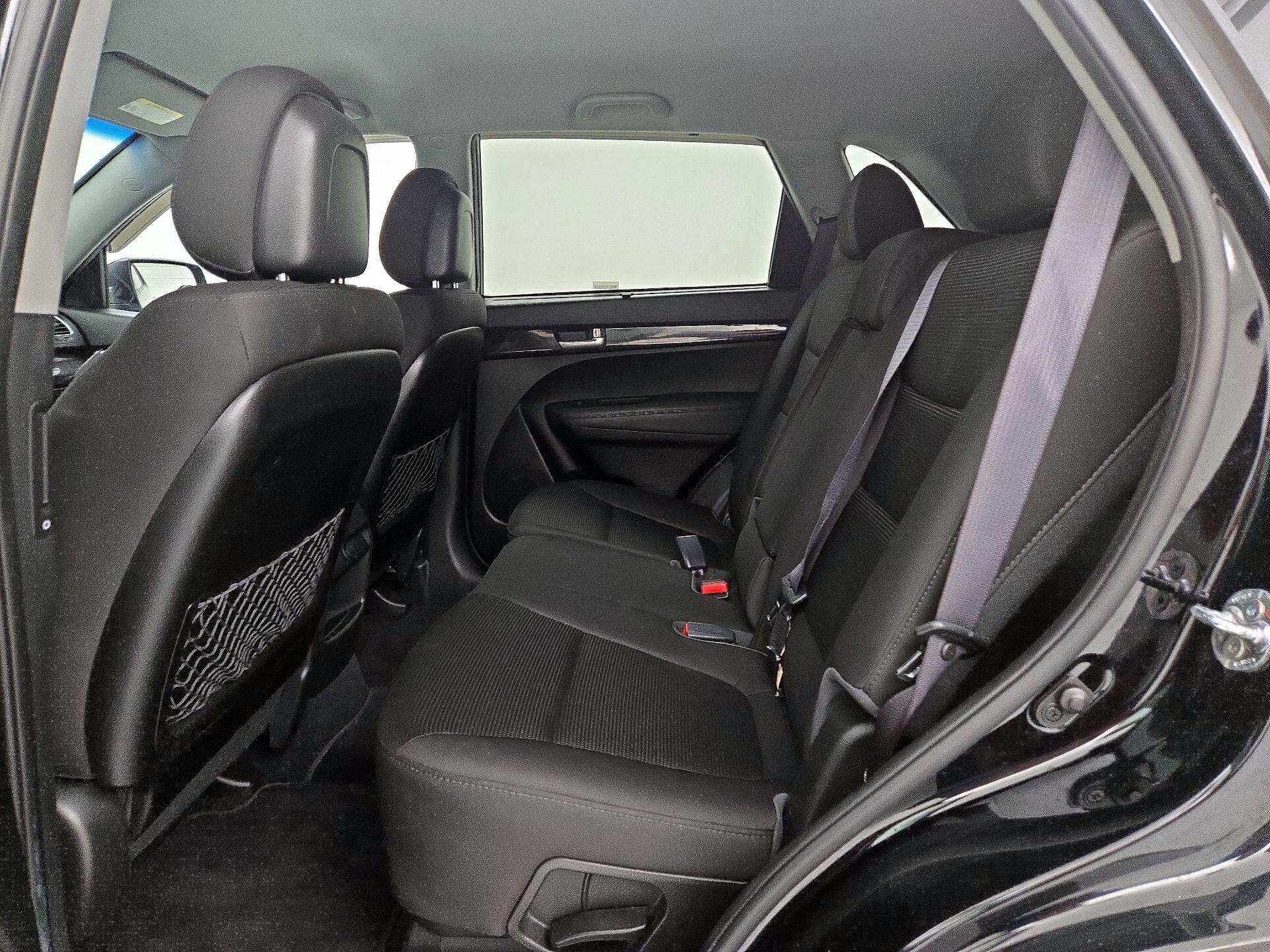 Thumbnail: 2014 Kia Sorento - 19
