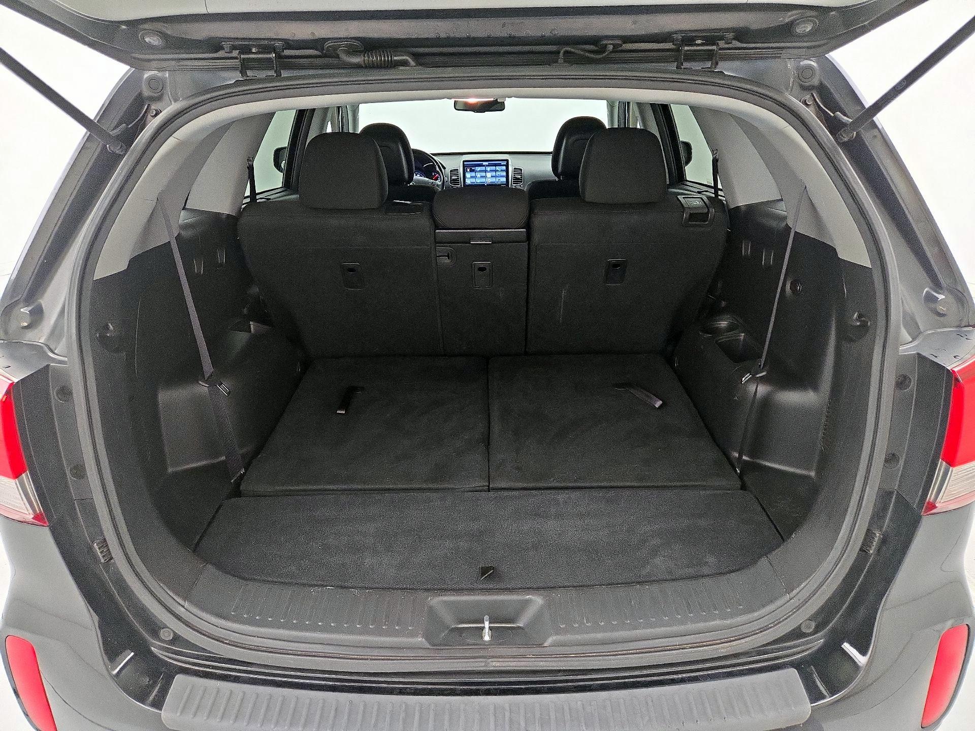 Thumbnail: 2014 Kia Sorento - 20