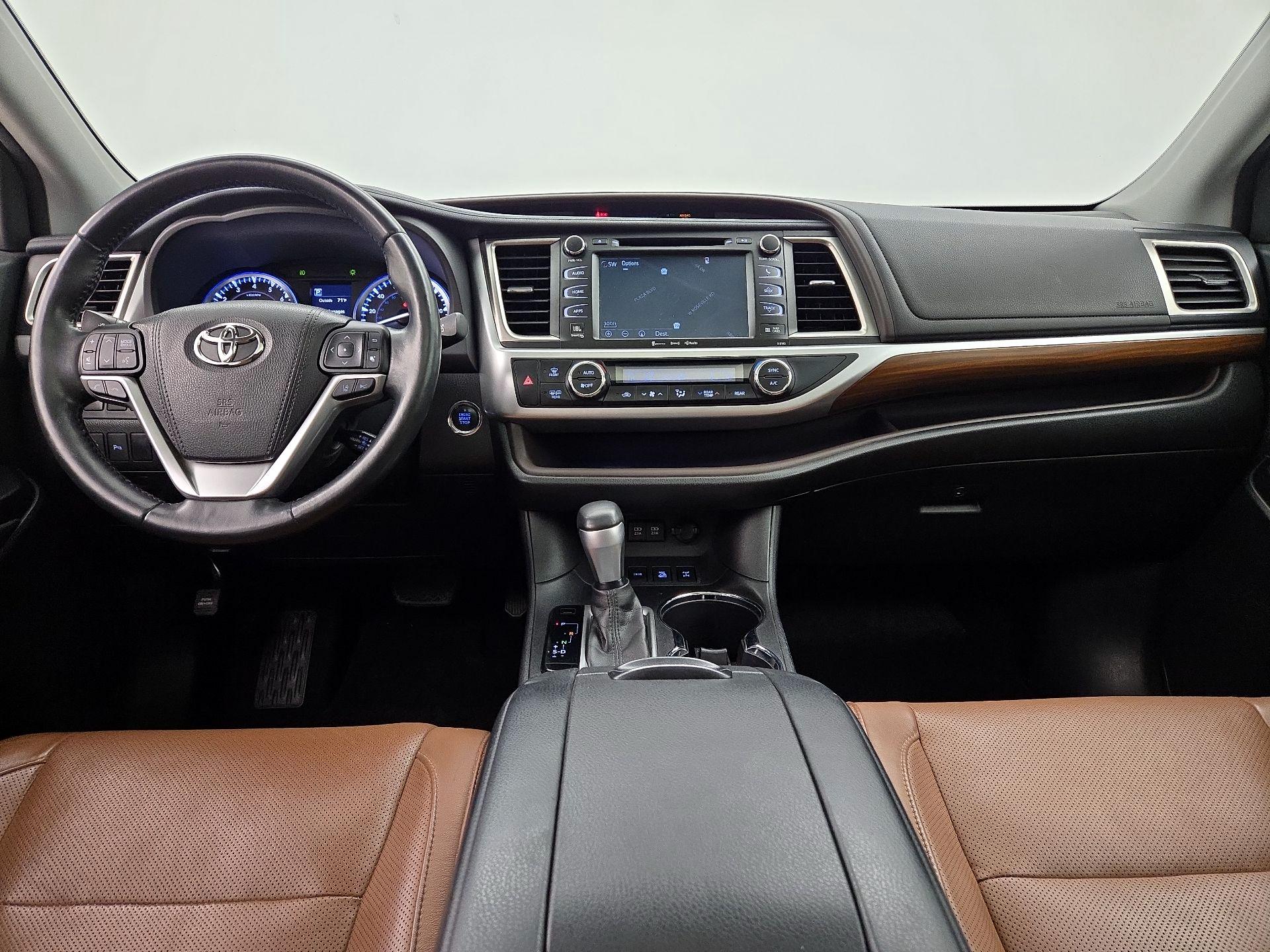 Thumbnail: 2017 Toyota Highlander - 9