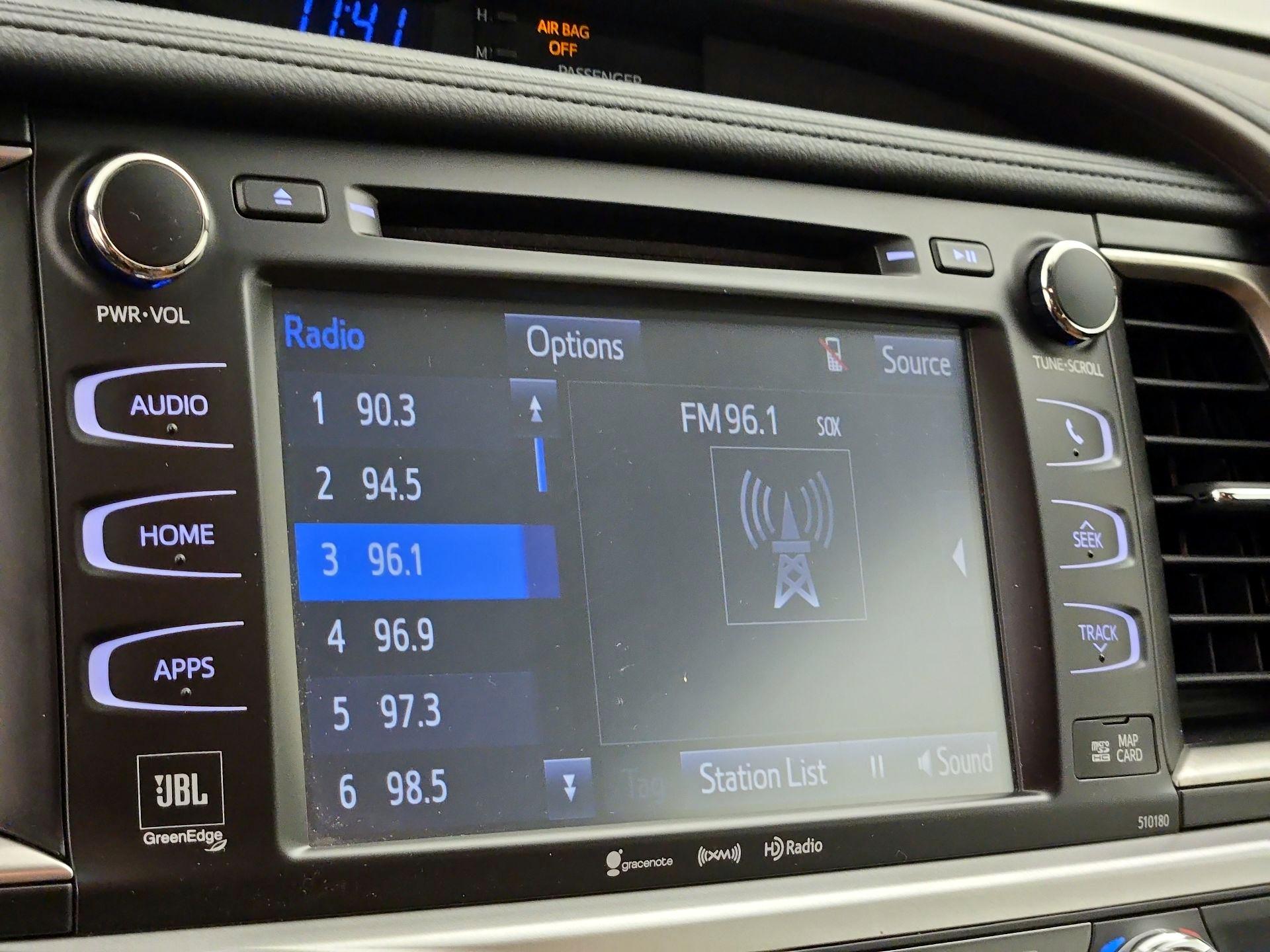 Thumbnail: 2017 Toyota Highlander - 16