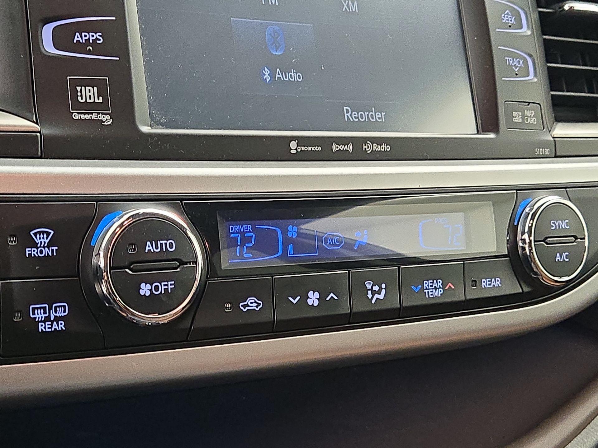 Thumbnail: 2017 Toyota Highlander - 17