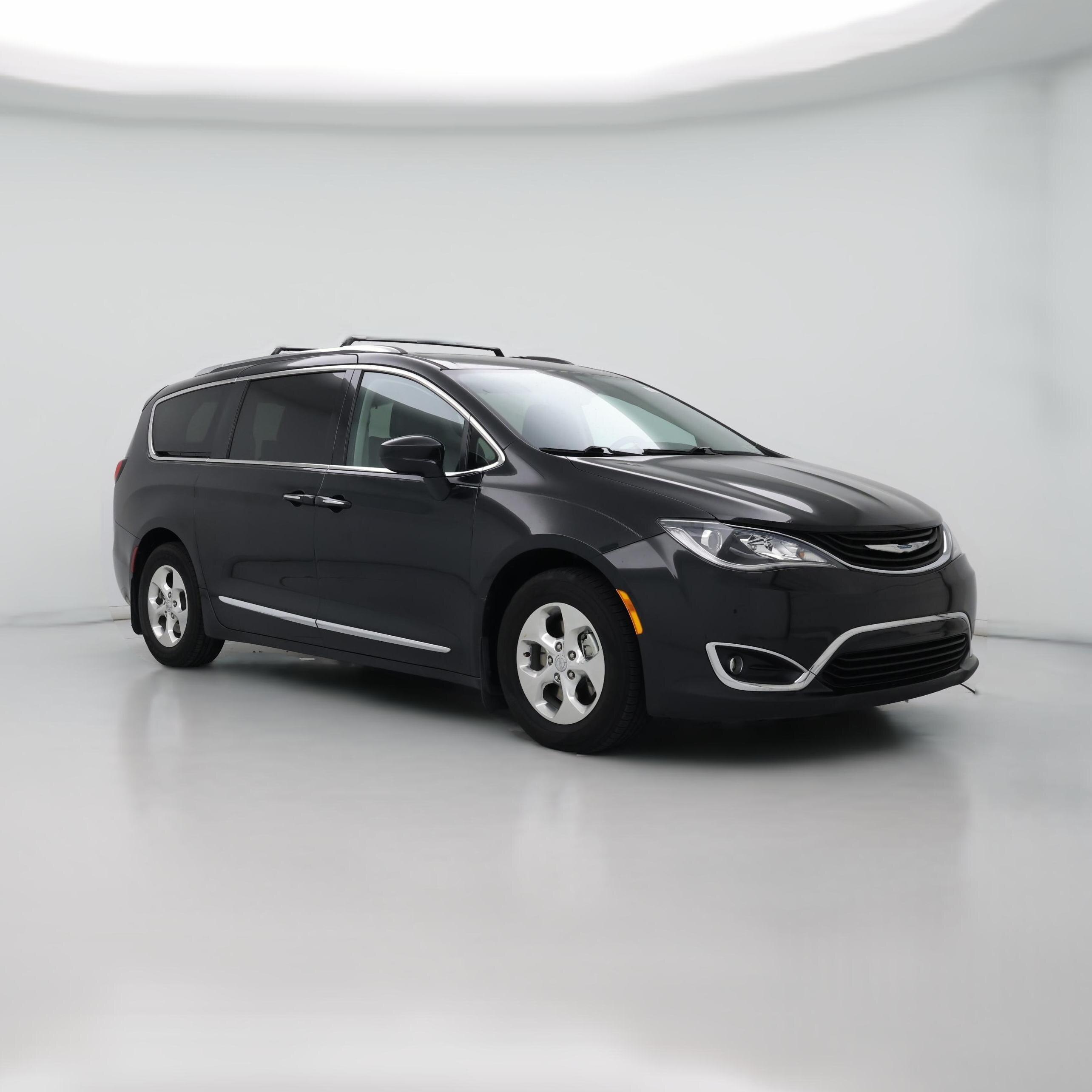 Thumbnail: 2018 Chrysler Pacifica - 1