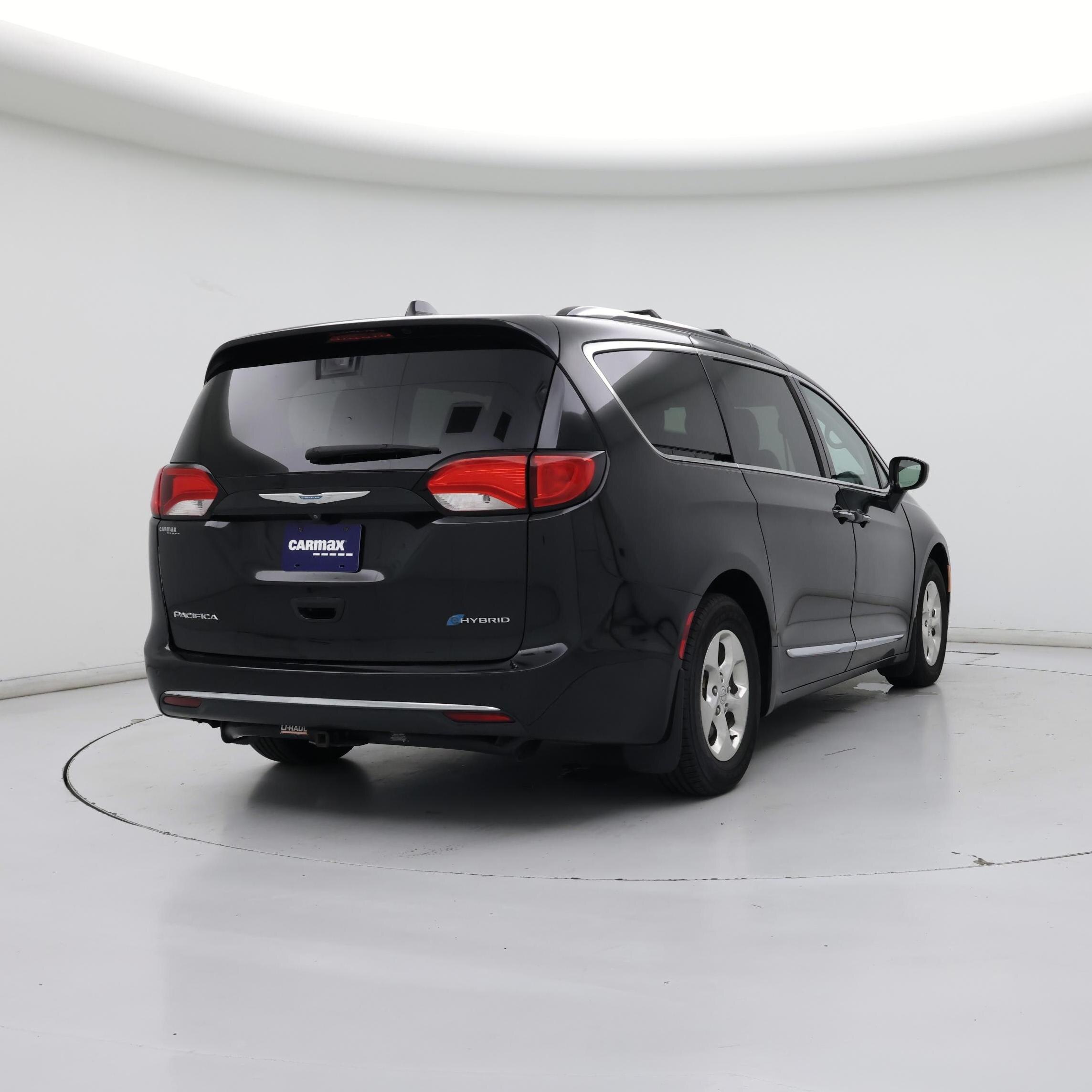 Thumbnail: 2018 Chrysler Pacifica - 8