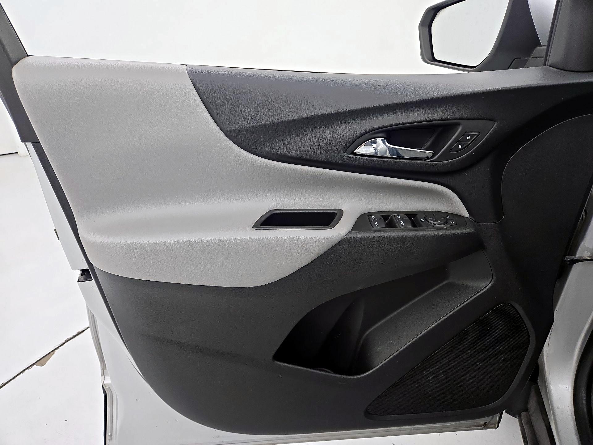Thumbnail: 2021 Chevrolet Equinox - 12