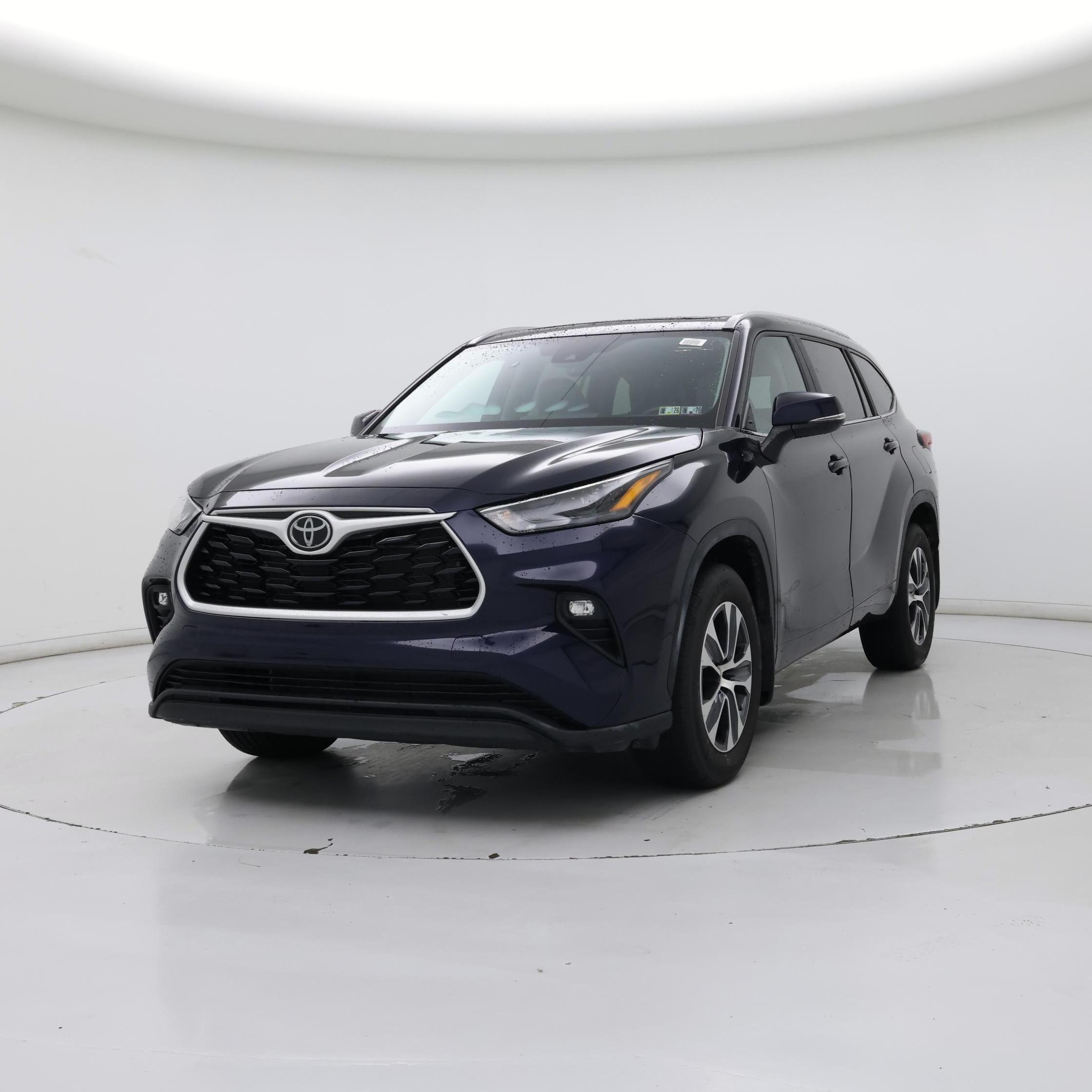 Thumbnail: 2023 Toyota Highlander - 4