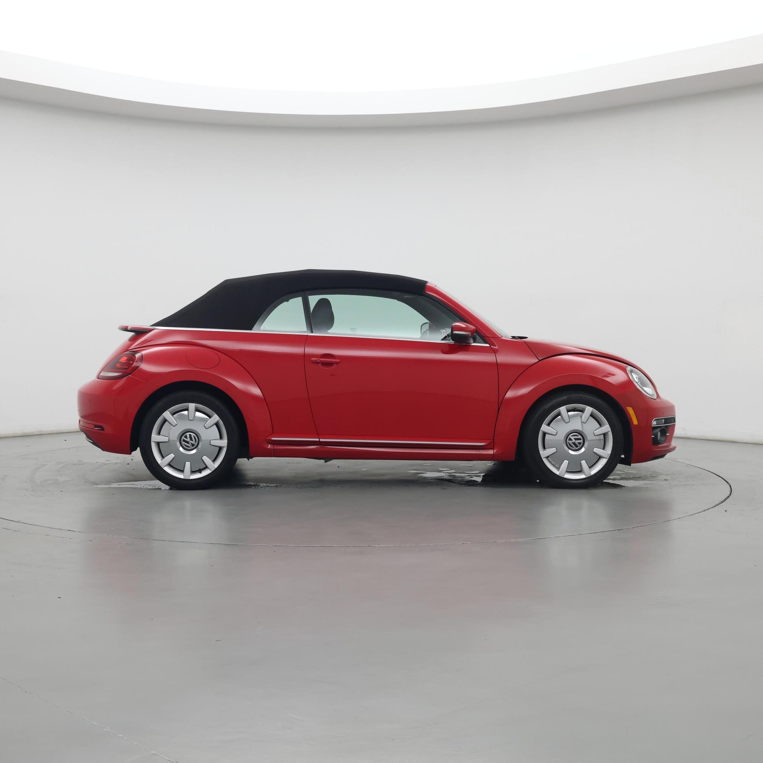 Thumbnail: 2019 Volkswagen Beetle - 7