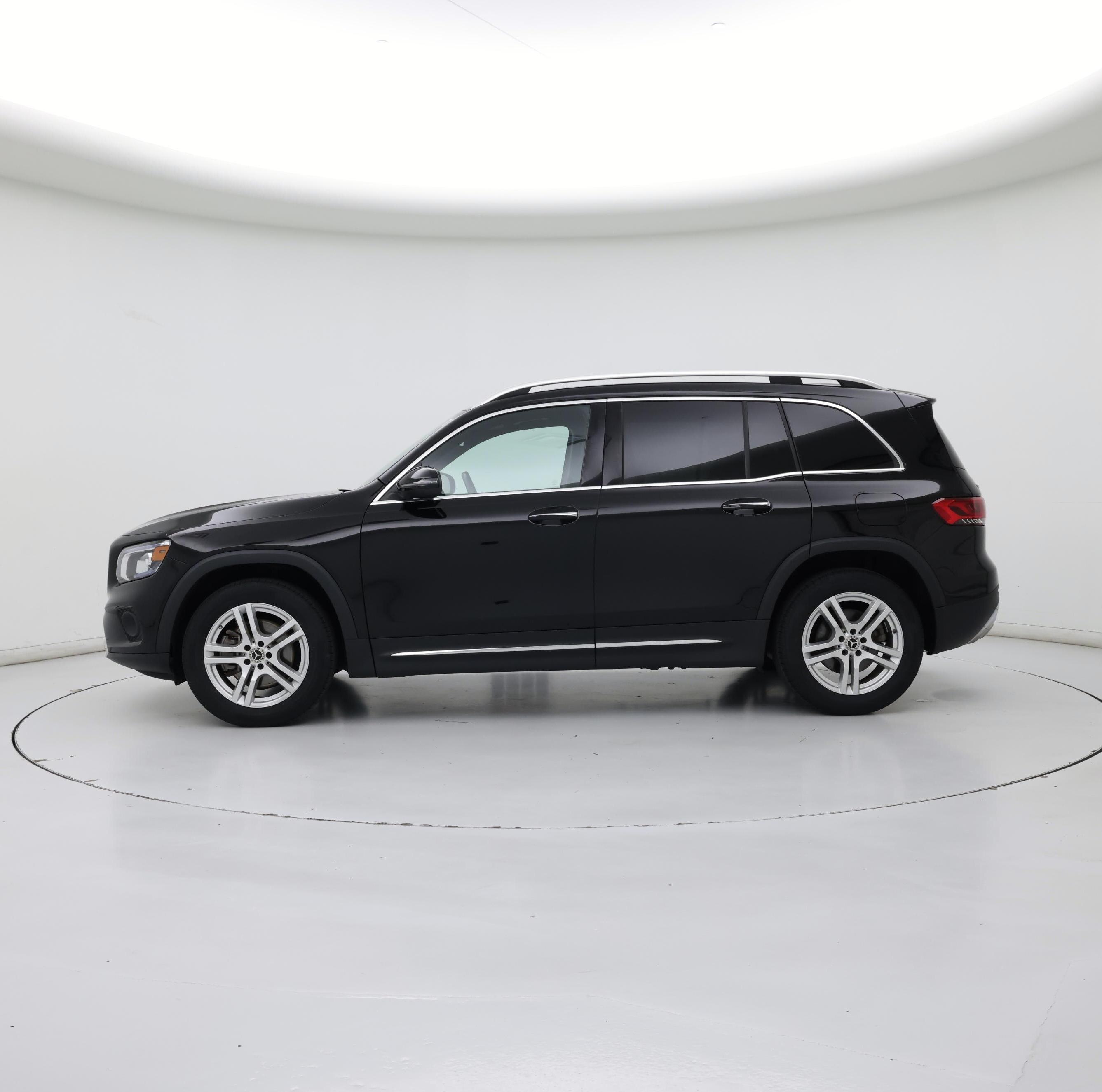 Thumbnail: 2023 Mercedes-Benz GLB - 3
