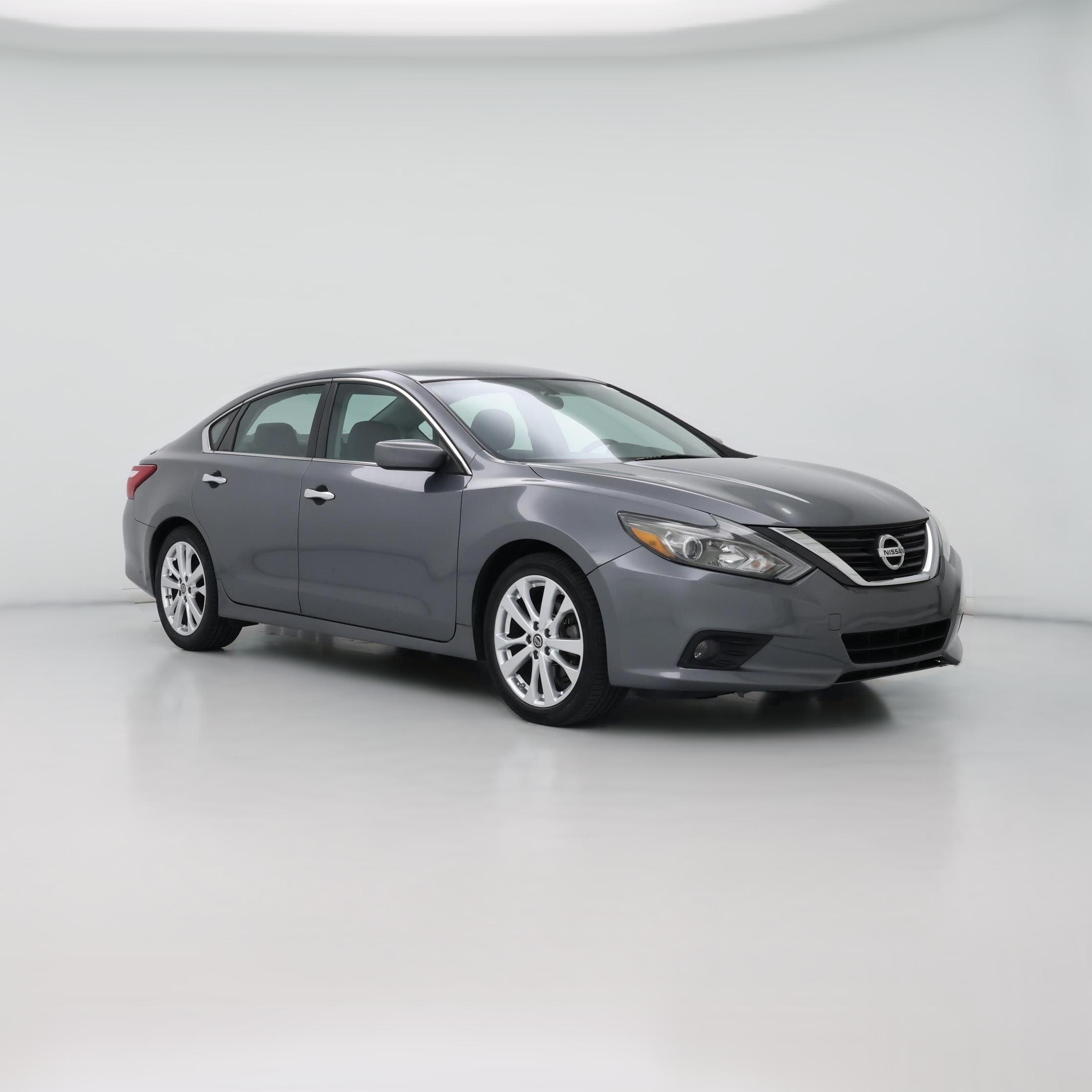 Thumbnail: 2016 Nissan Altima - 1