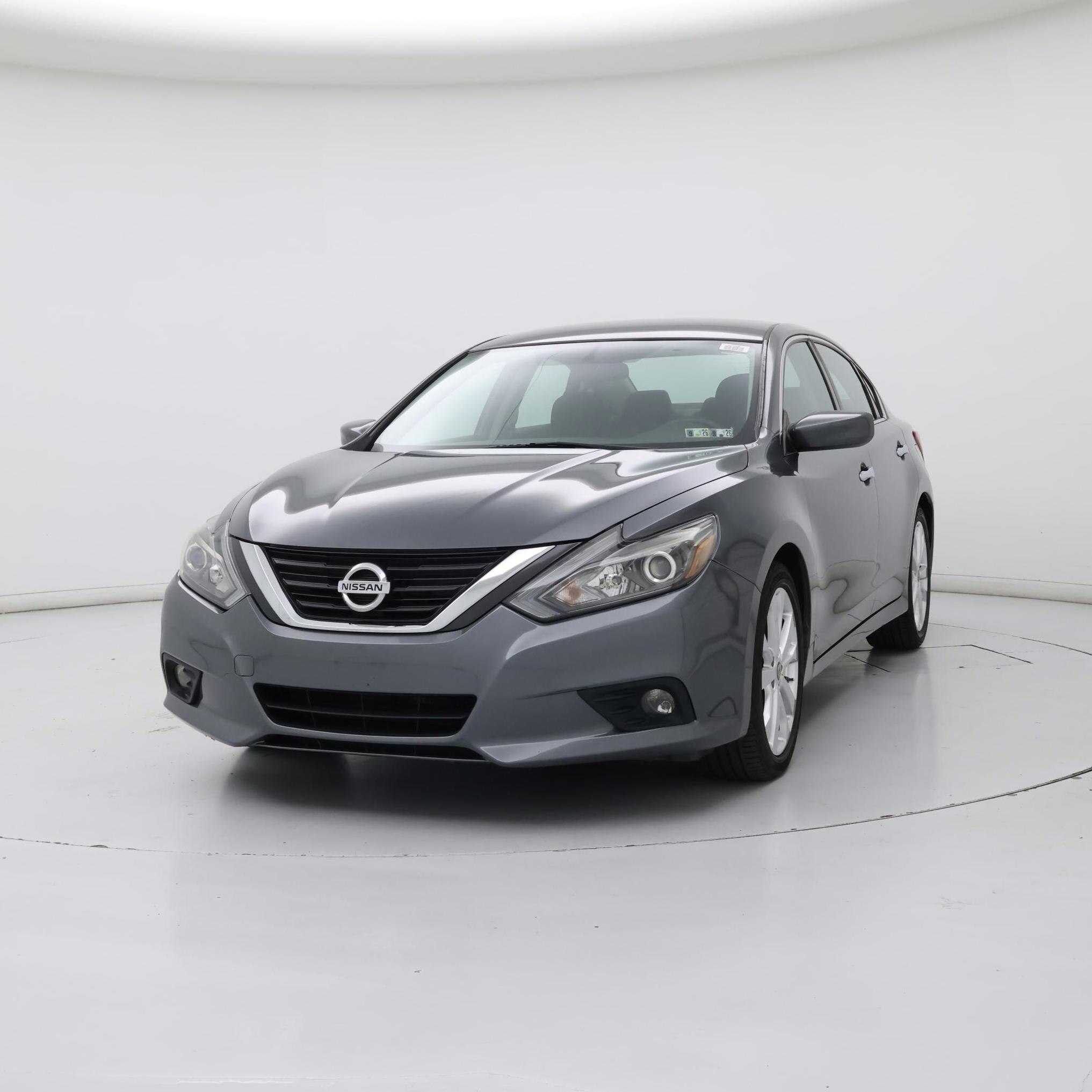 Thumbnail: 2016 Nissan Altima - 4