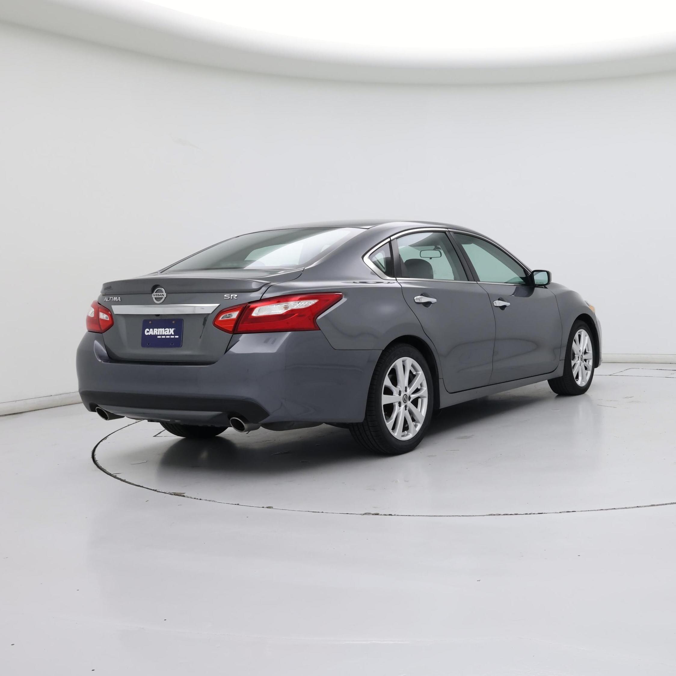Thumbnail: 2016 Nissan Altima - 8