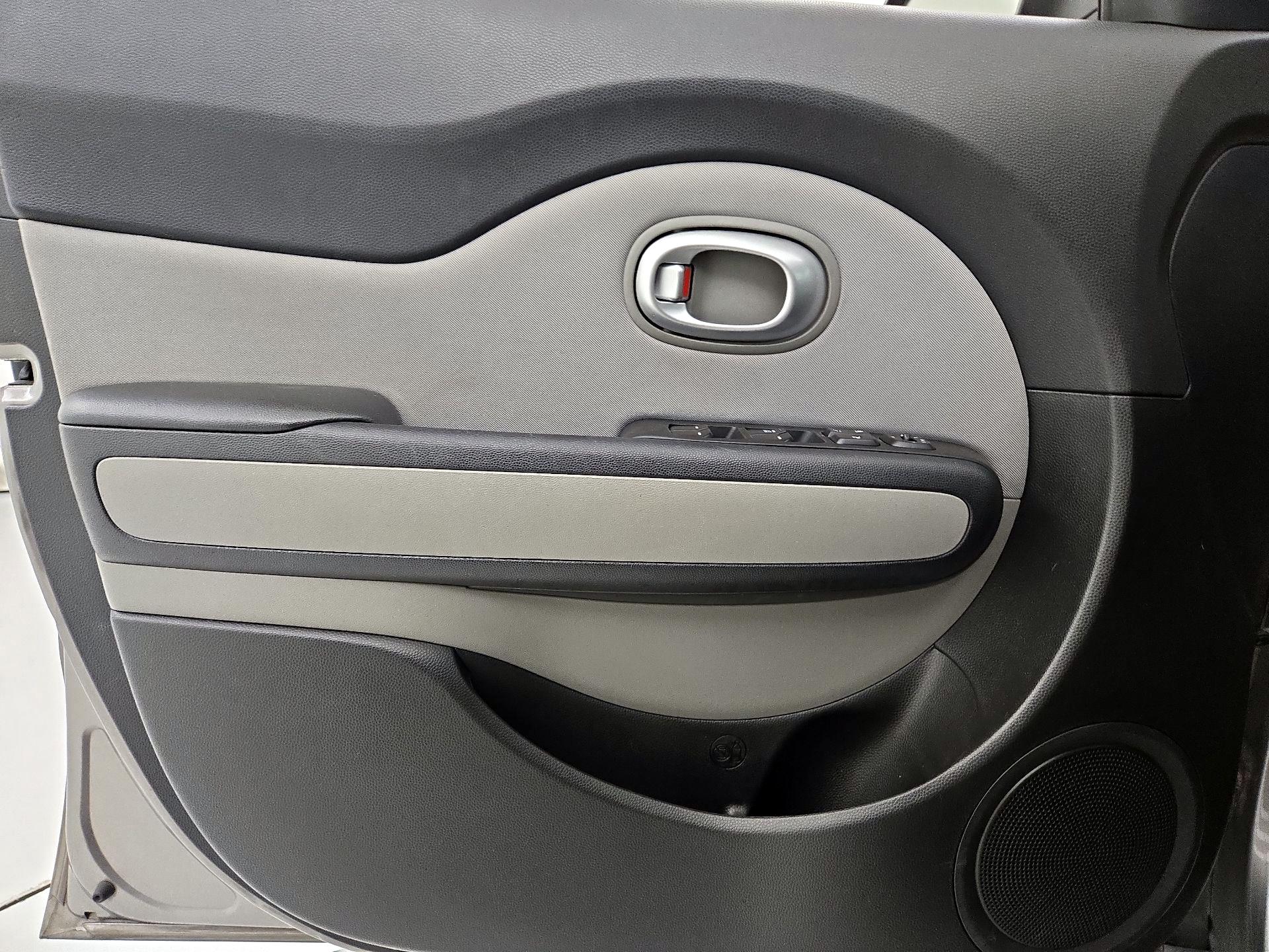 Thumbnail: 2016 Kia Soul - 12