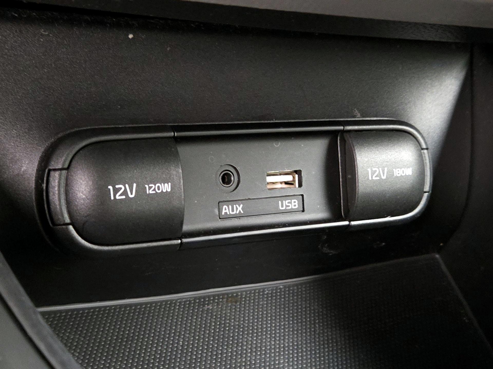 Thumbnail: 2016 Kia Soul - 16