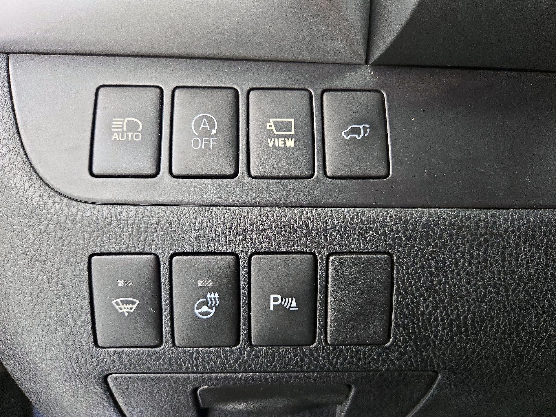 Thumbnail: 2018 Toyota Highlander - 13