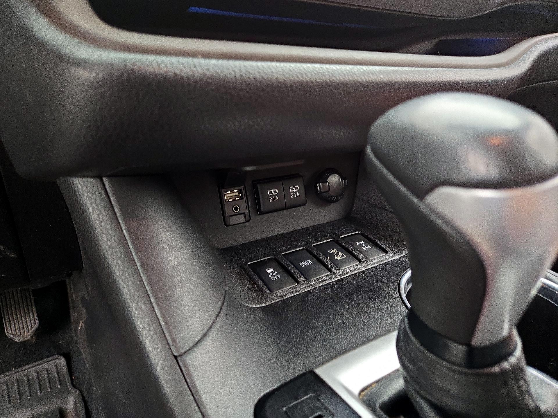 Thumbnail: 2018 Toyota Highlander - 18