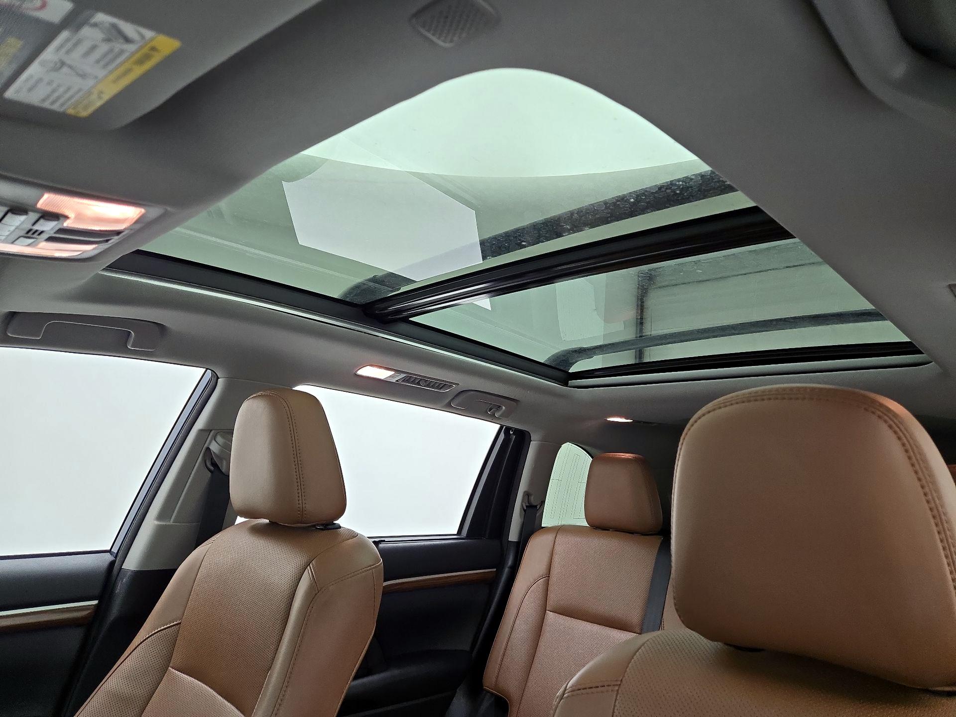 Thumbnail: 2018 Toyota Highlander - 19