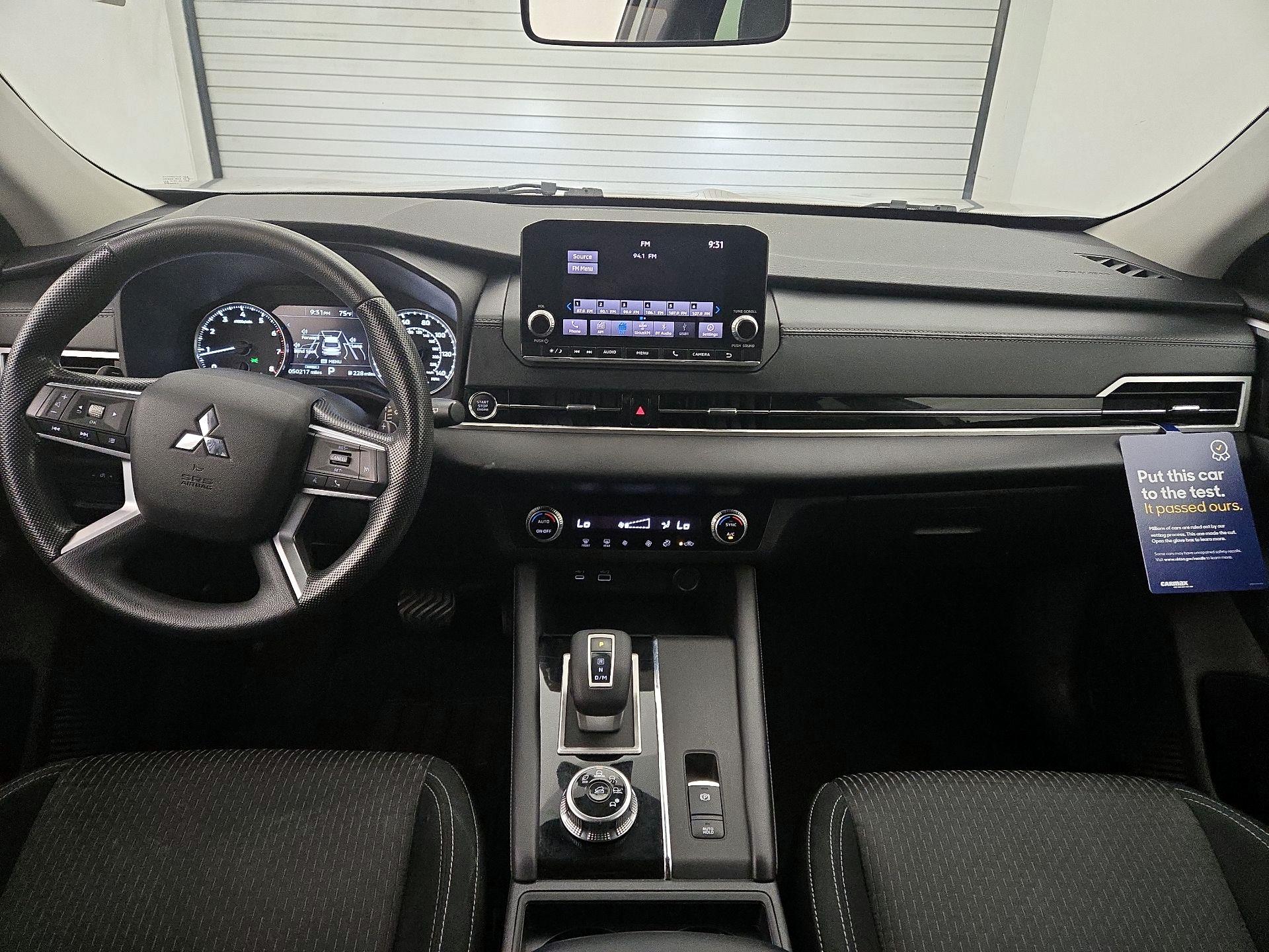 Thumbnail: 2022 Mitsubishi Outlander - 9