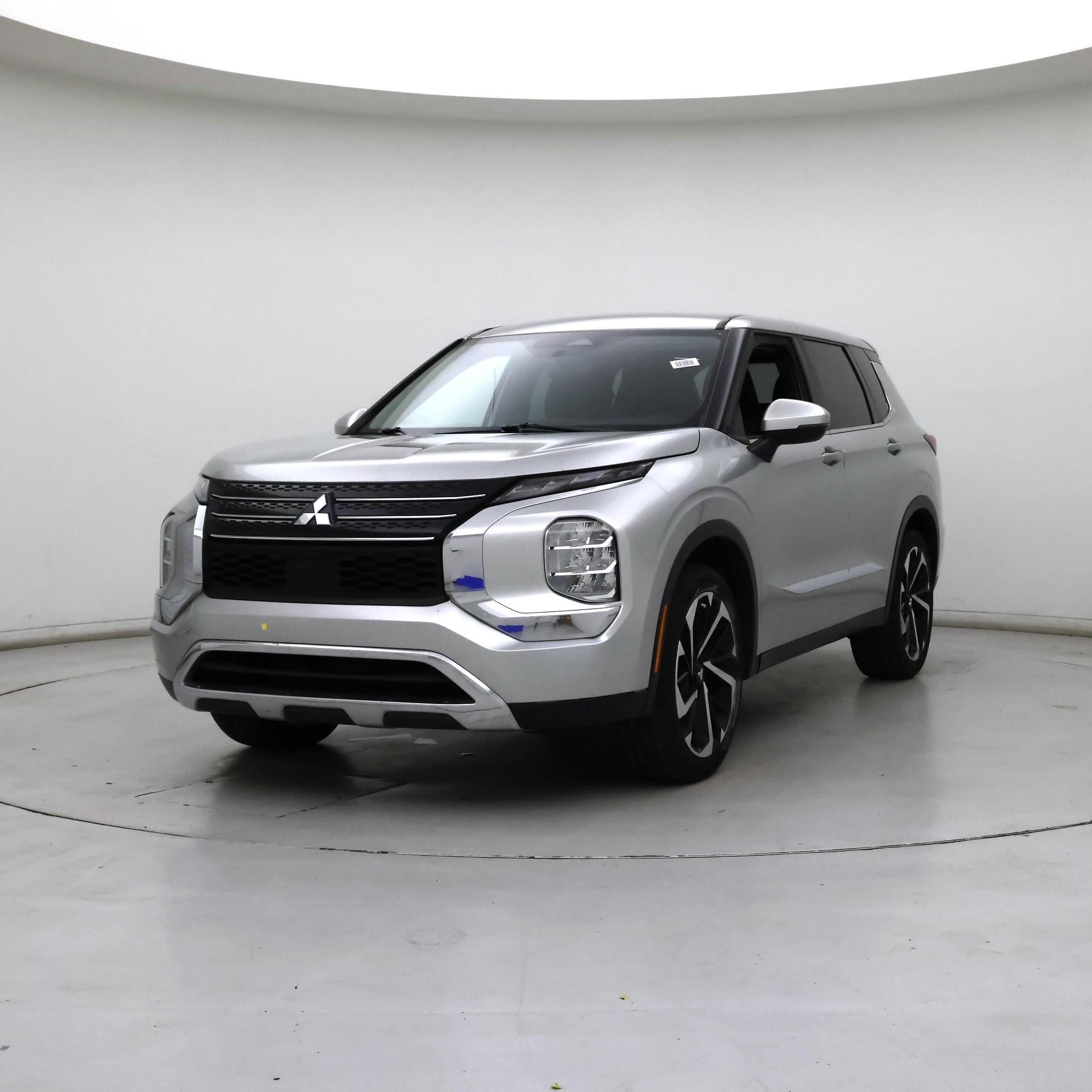 Thumbnail: 2022 Mitsubishi Outlander - 4