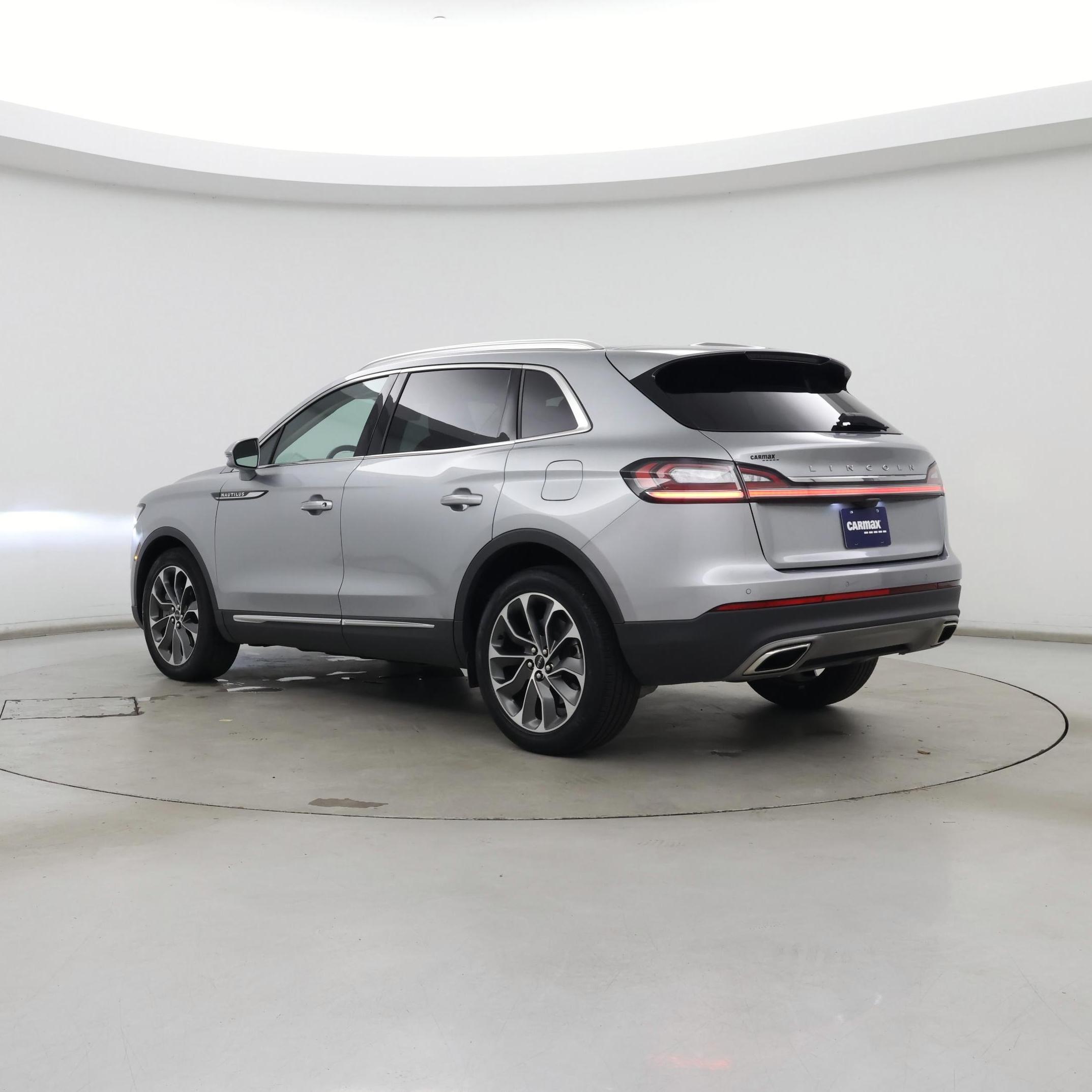 Thumbnail: 2023 Lincoln Nautilus - 2