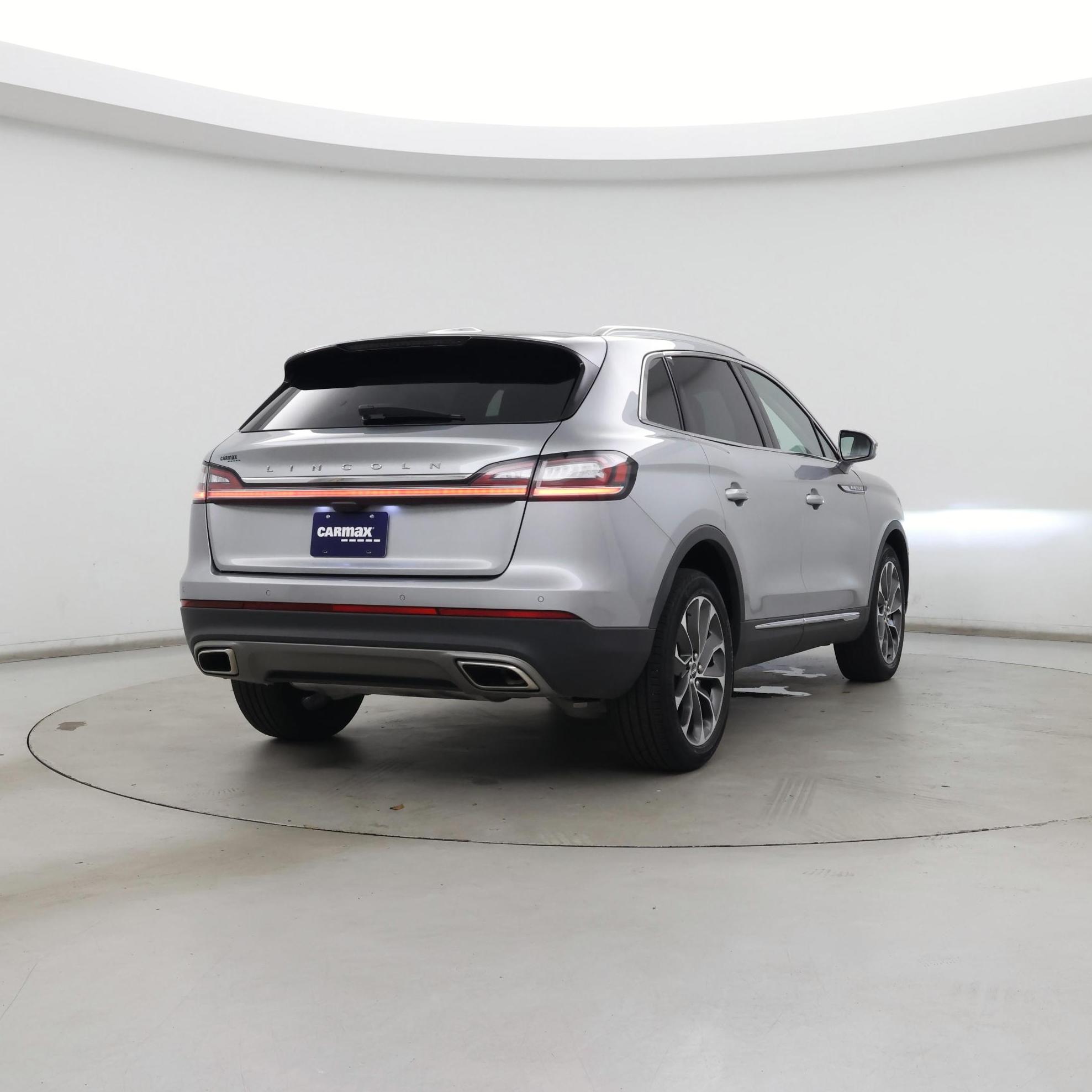 Thumbnail: 2023 Lincoln Nautilus - 8