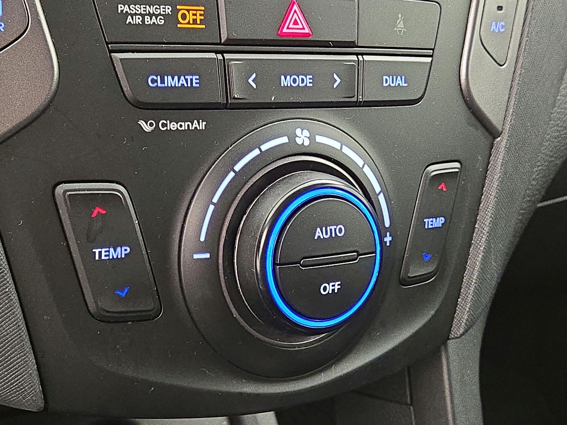 Thumbnail: 2014 Hyundai Santa Fe - 16