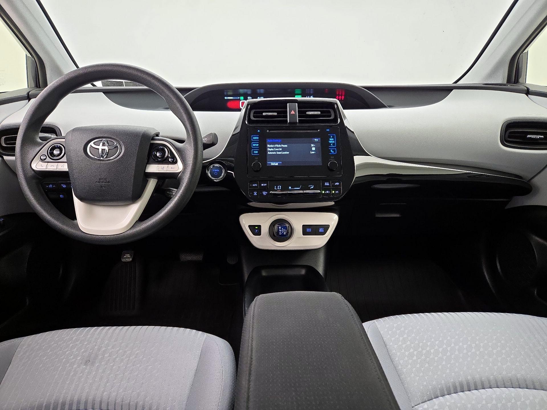Thumbnail: 2018 Toyota Prius - 9