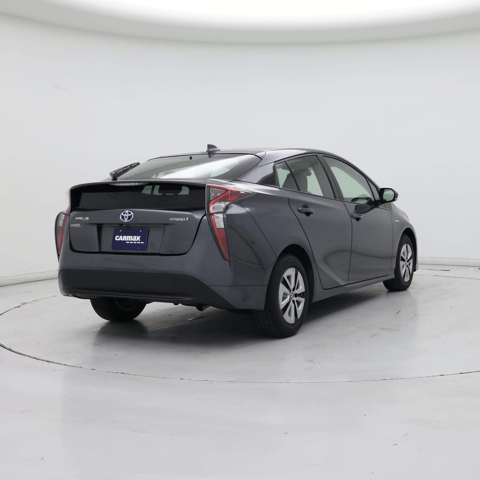 Thumbnail: 2018 Toyota Prius - 8