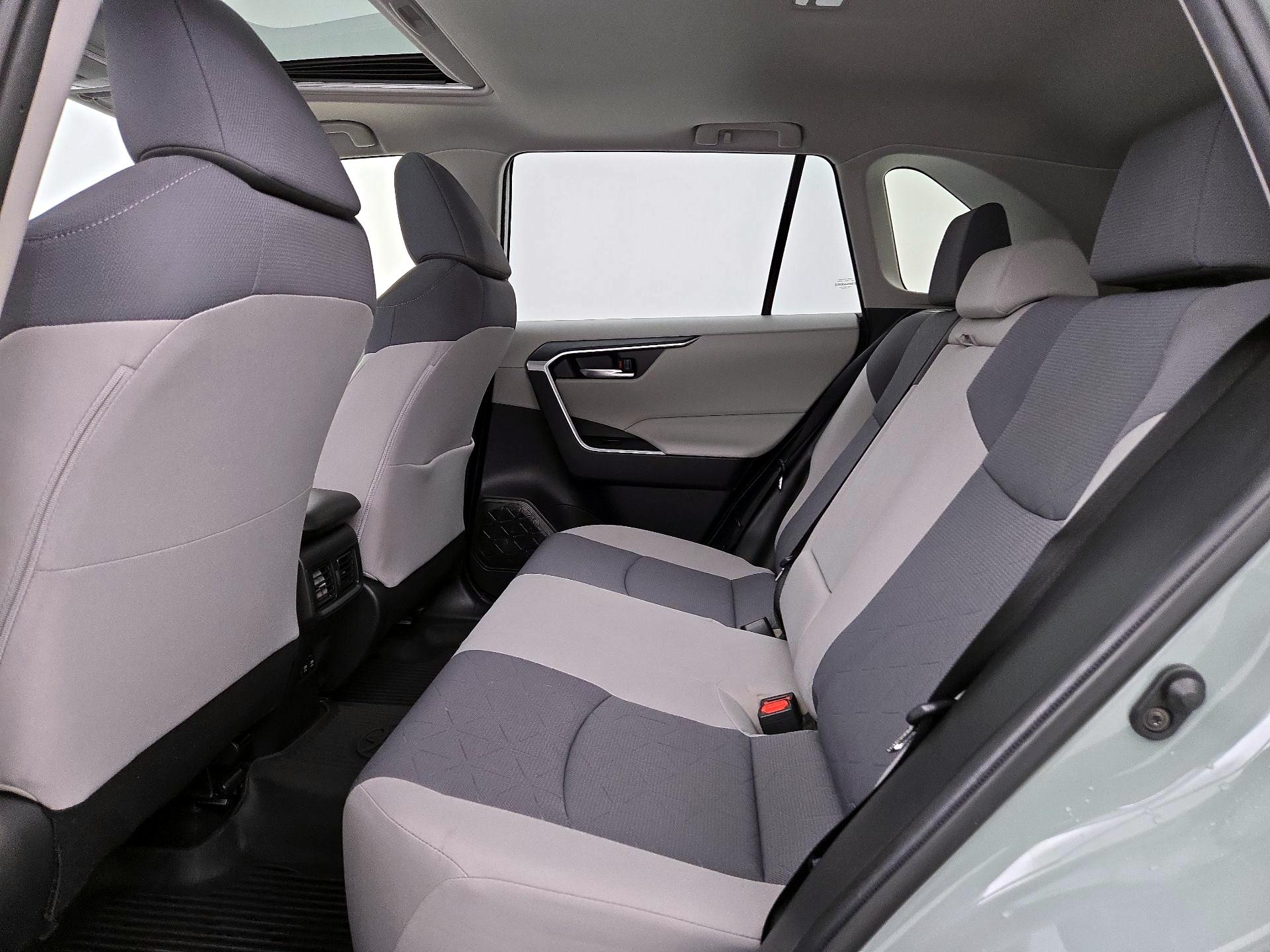 Thumbnail: 2020 Toyota RAV4 - 20