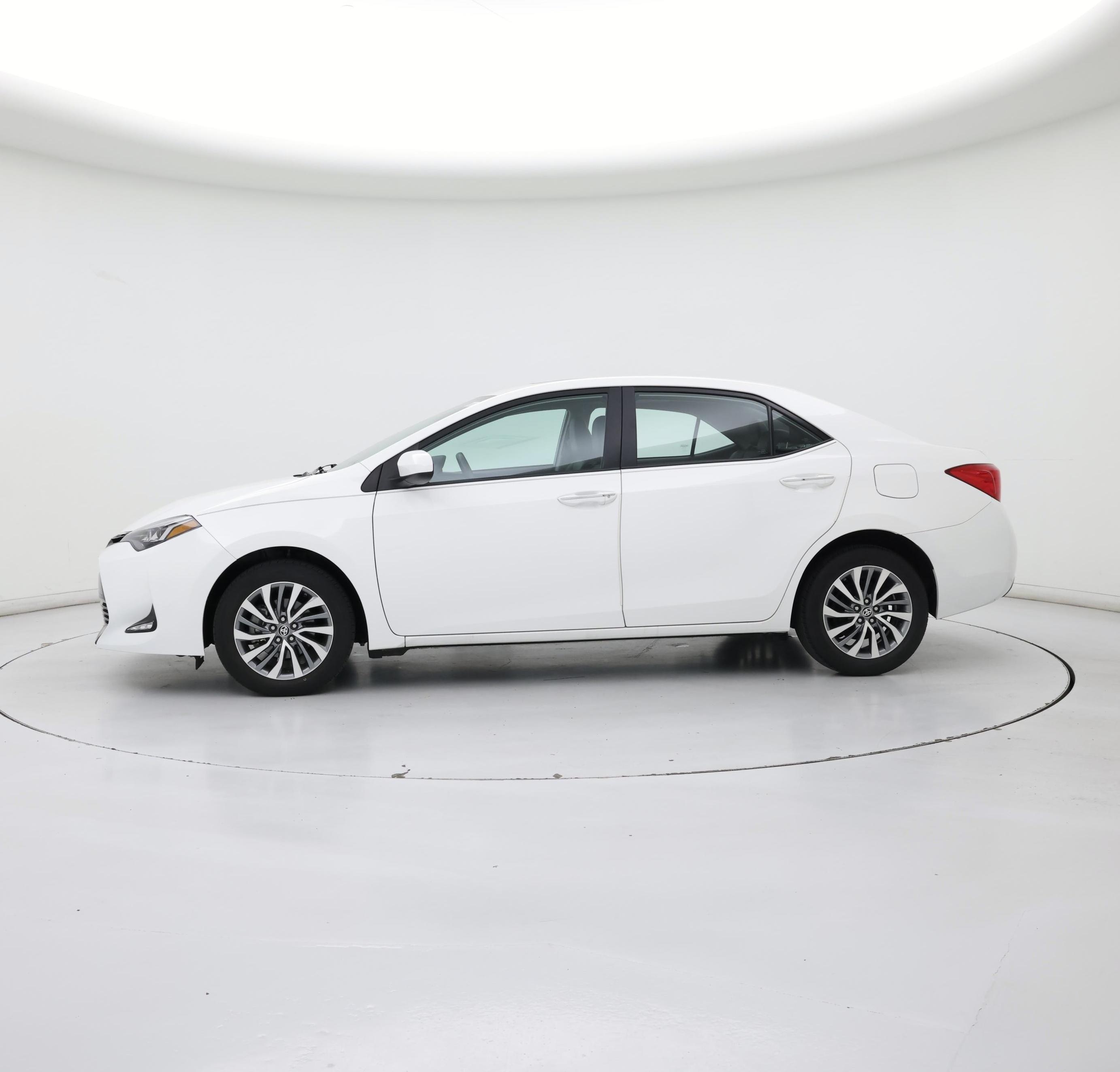 Thumbnail: 2019 Toyota Corolla - 3
