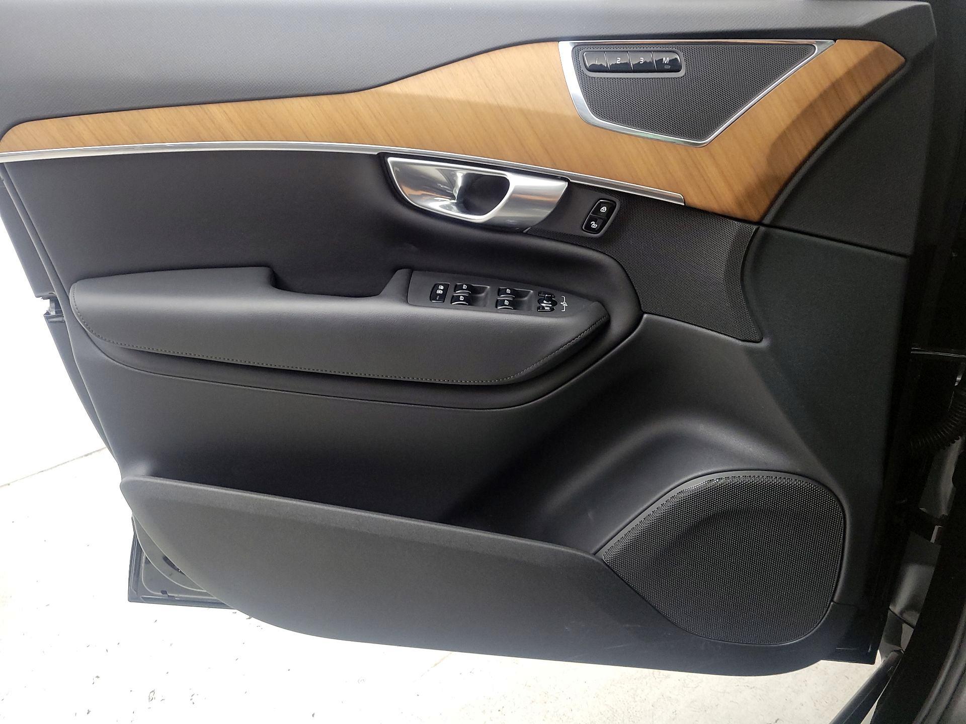 Thumbnail: 2023 Volvo XC90 - 12