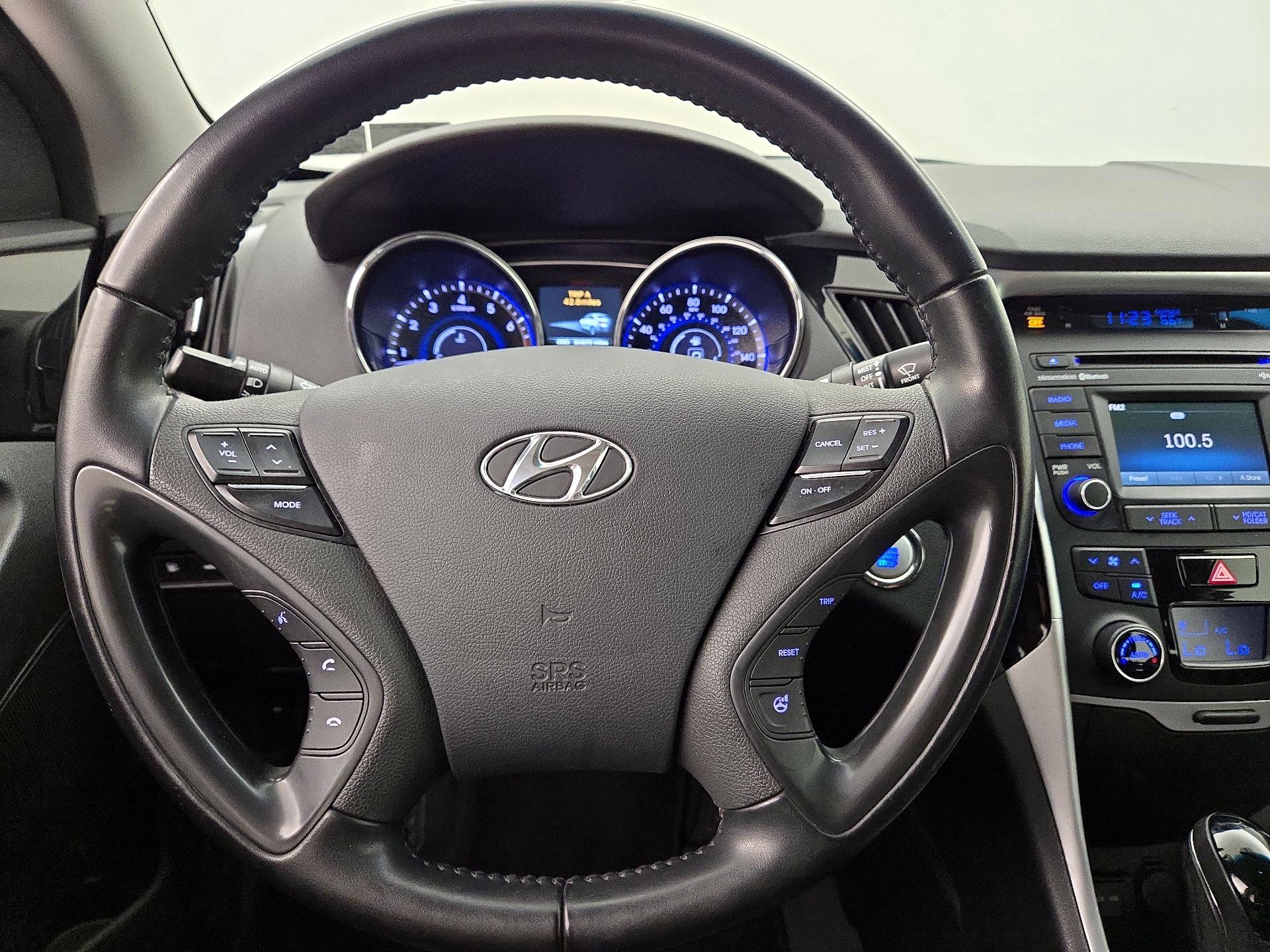 Thumbnail: 2014 Hyundai Sonata - 10