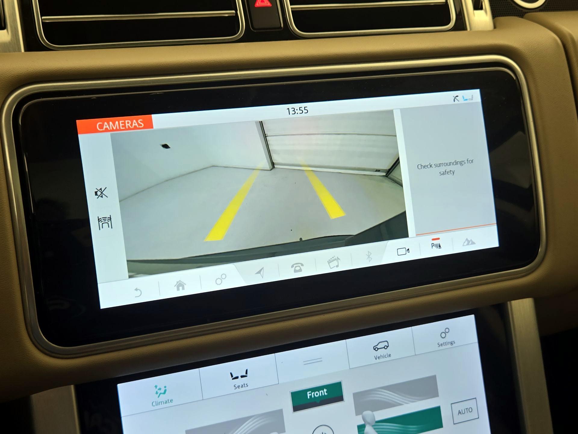Thumbnail: 2021 Land Rover Range Rover - 14