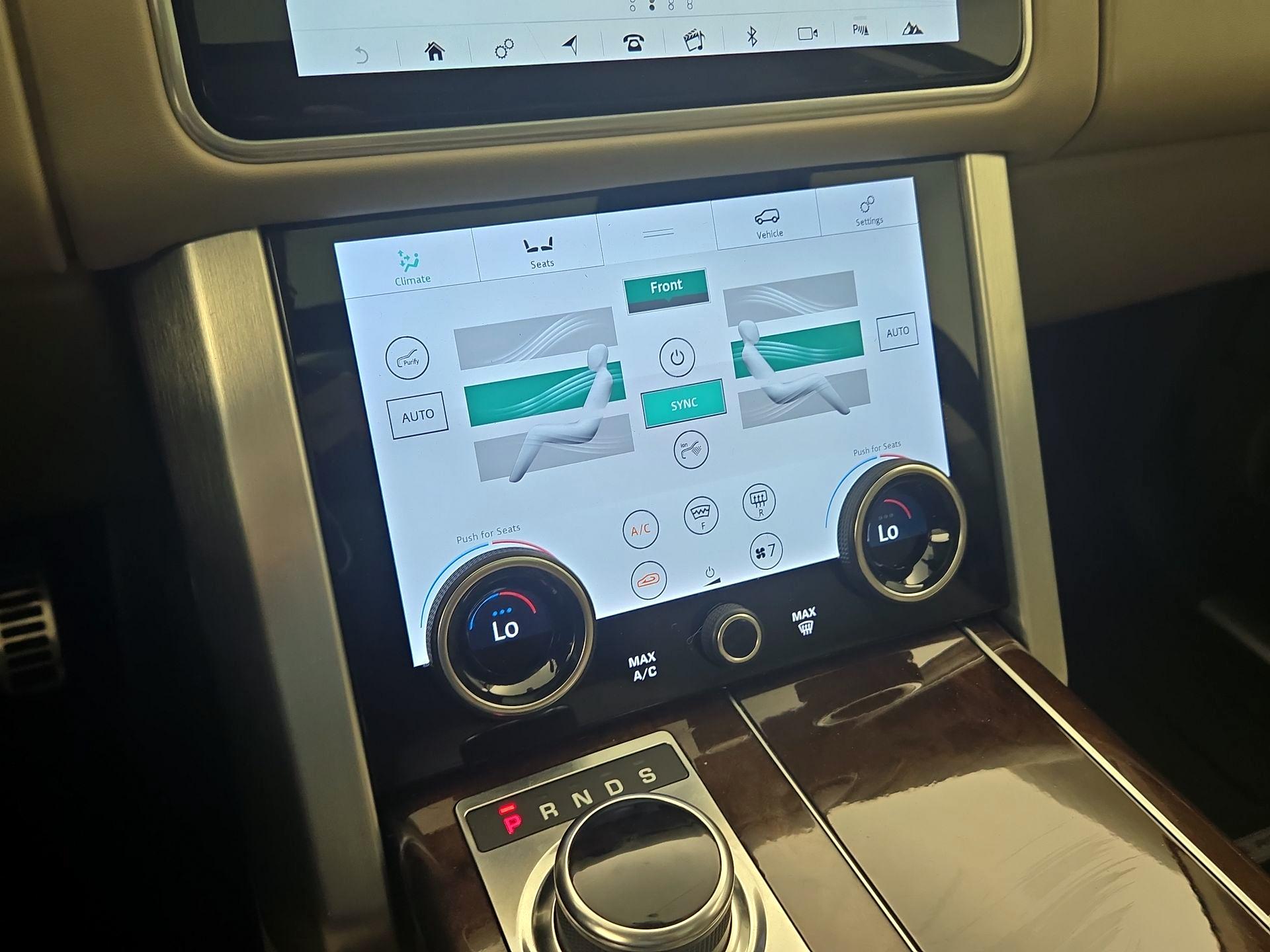 Thumbnail: 2021 Land Rover Range Rover - 16