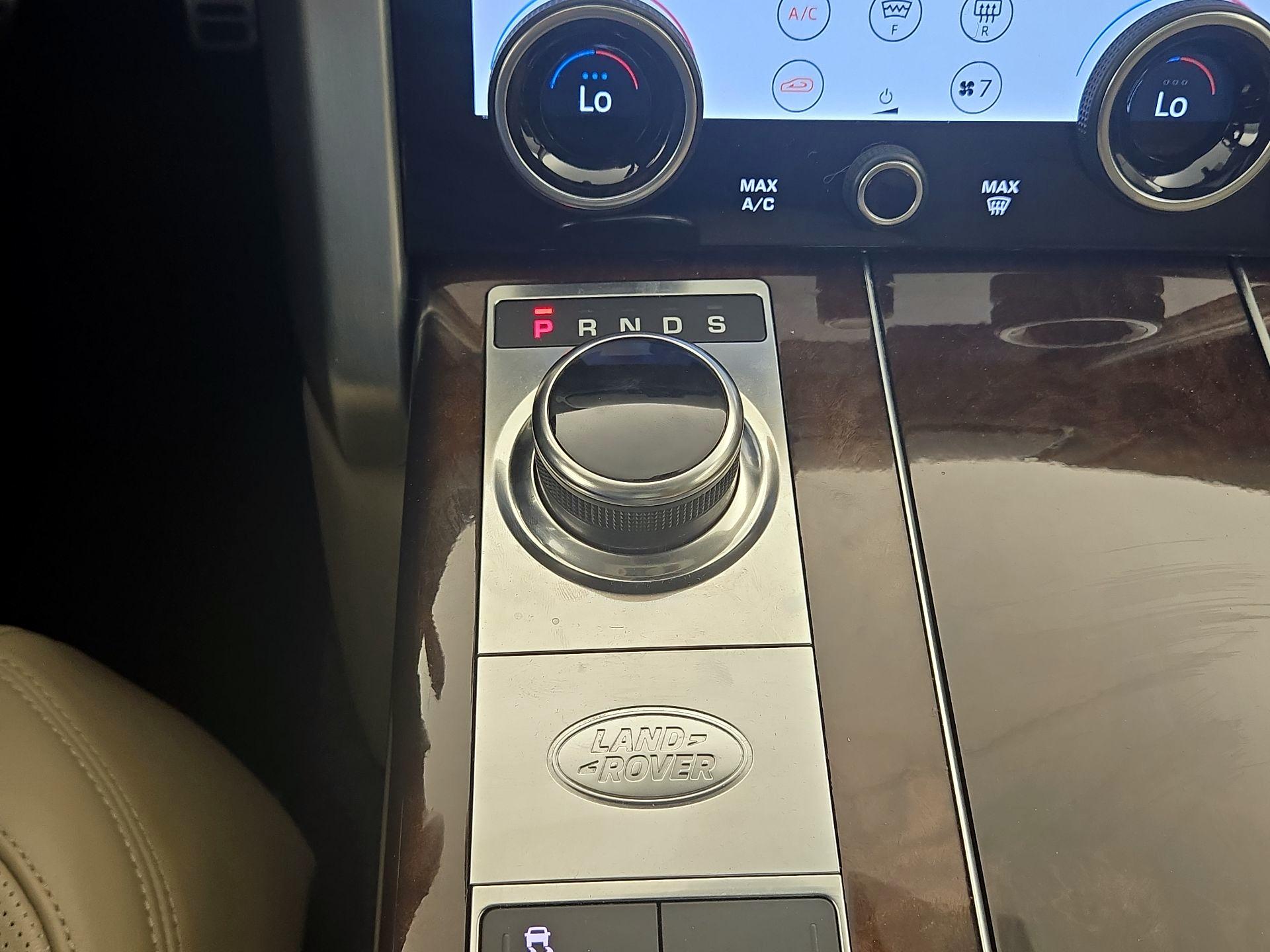 Thumbnail: 2021 Land Rover Range Rover - 17