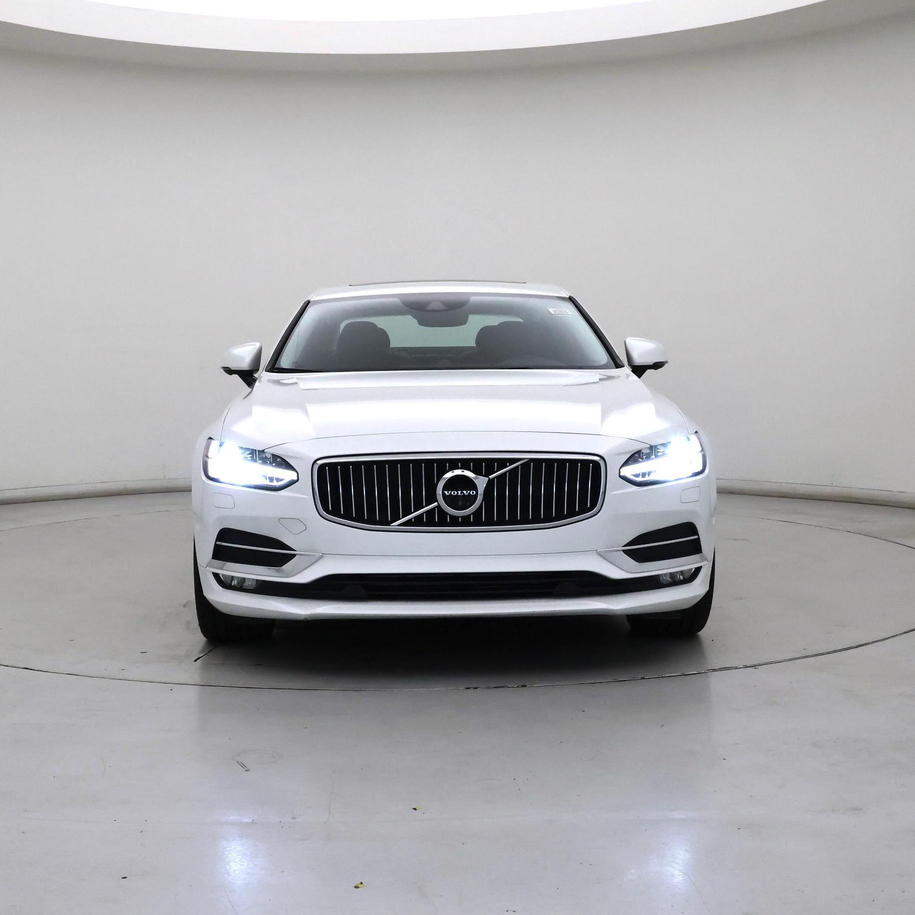 Thumbnail: 2018 Volvo S90 - 5