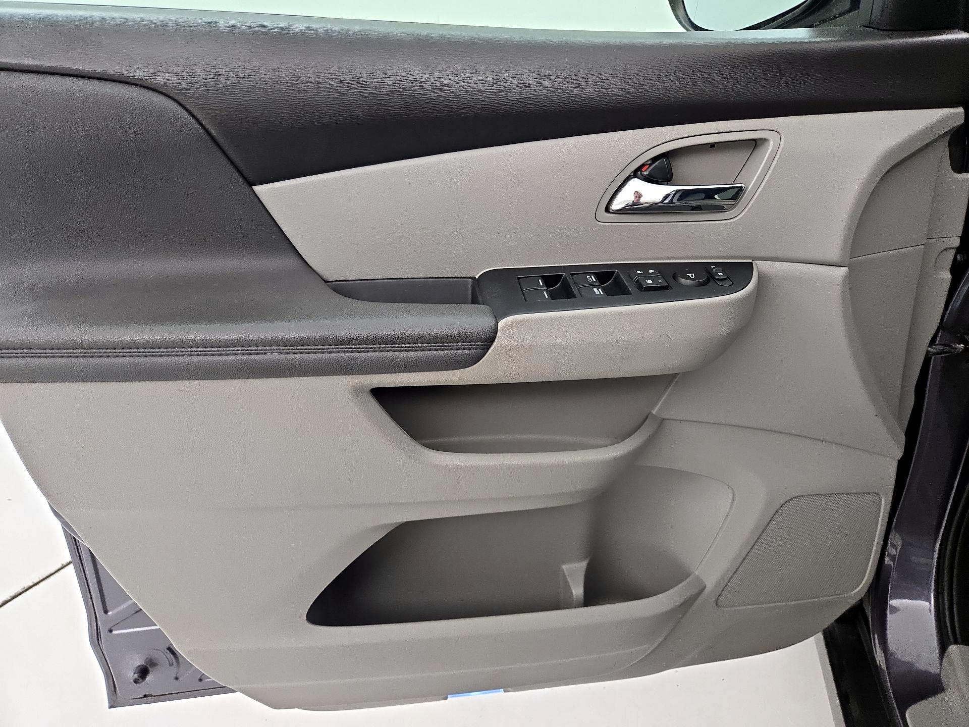 Thumbnail: 2015 Honda Odyssey - 12