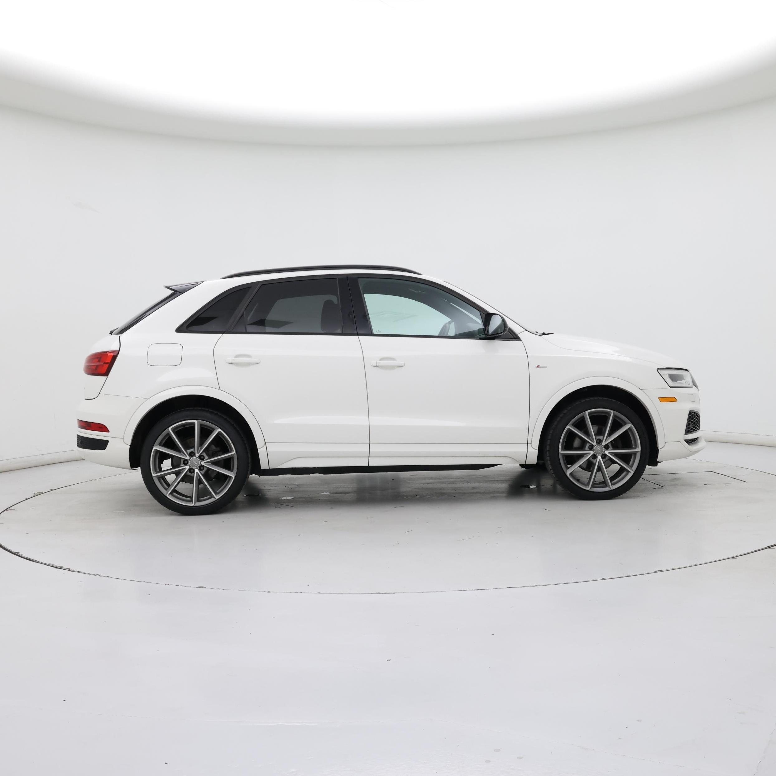 Thumbnail: 2018 Audi Q3 - 7