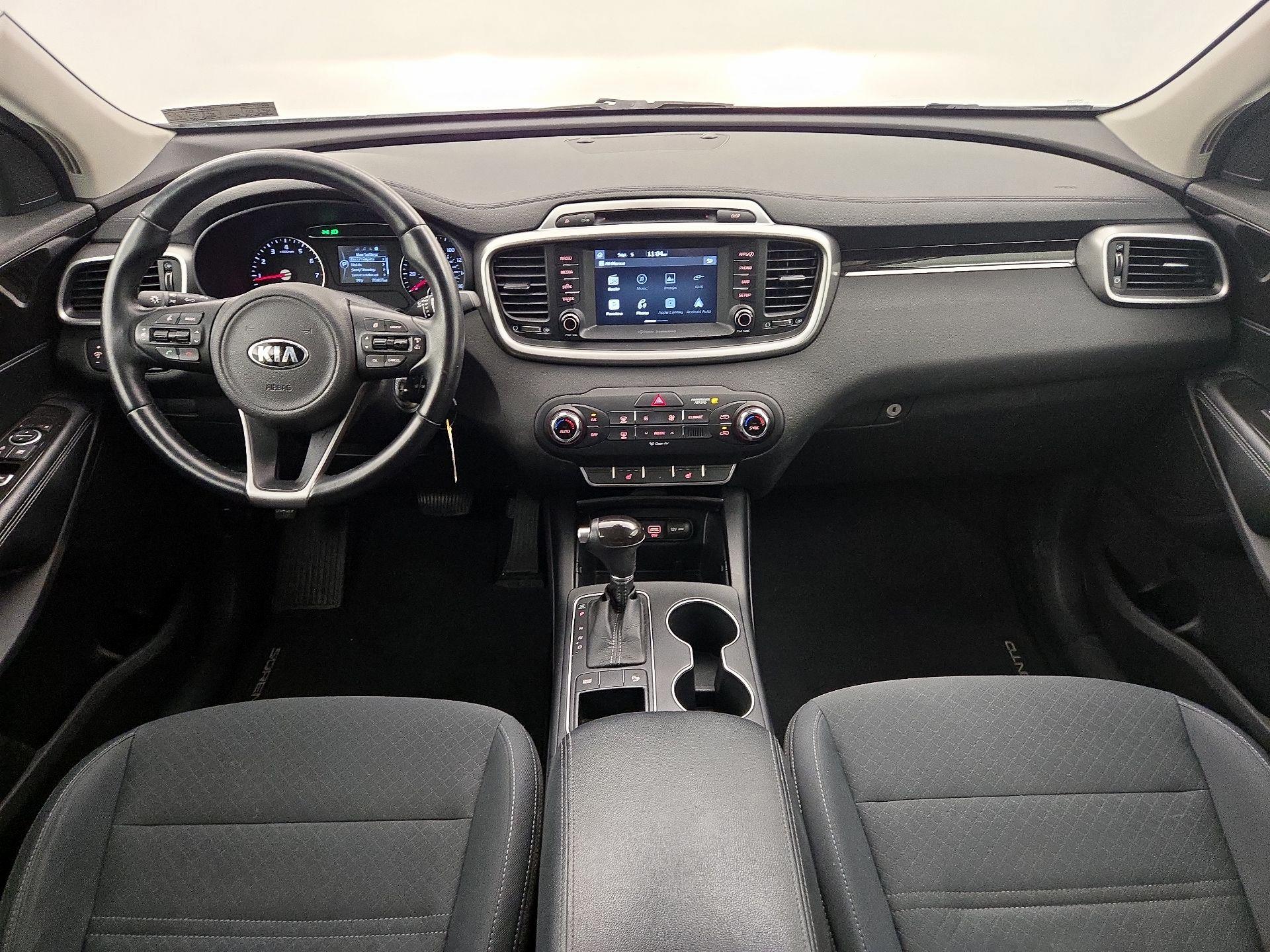 Thumbnail: 2017 Kia Sorento - 9