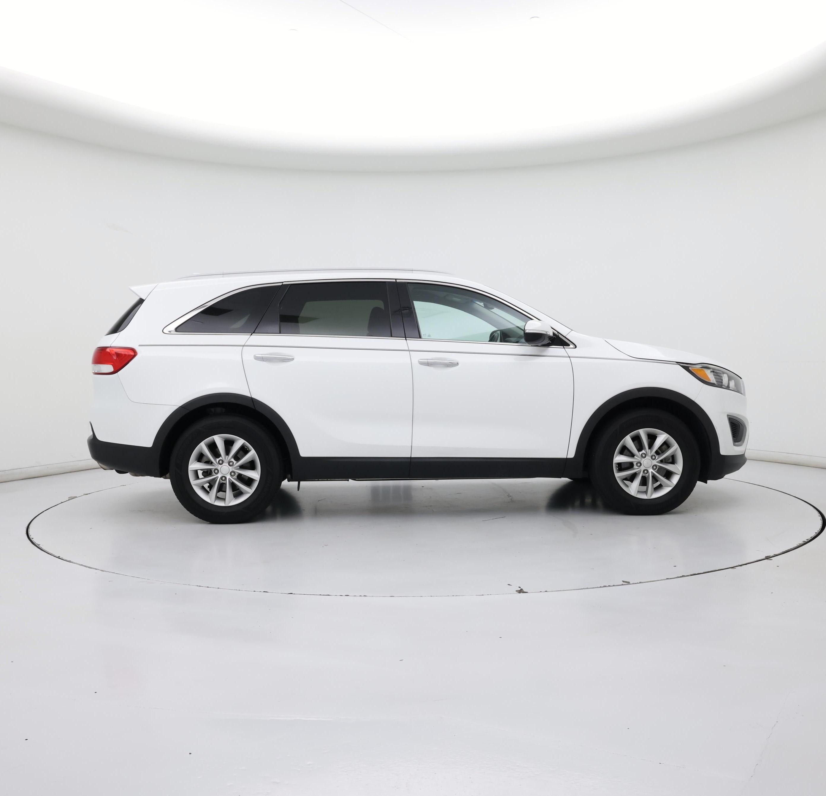 Thumbnail: 2017 Kia Sorento - 7