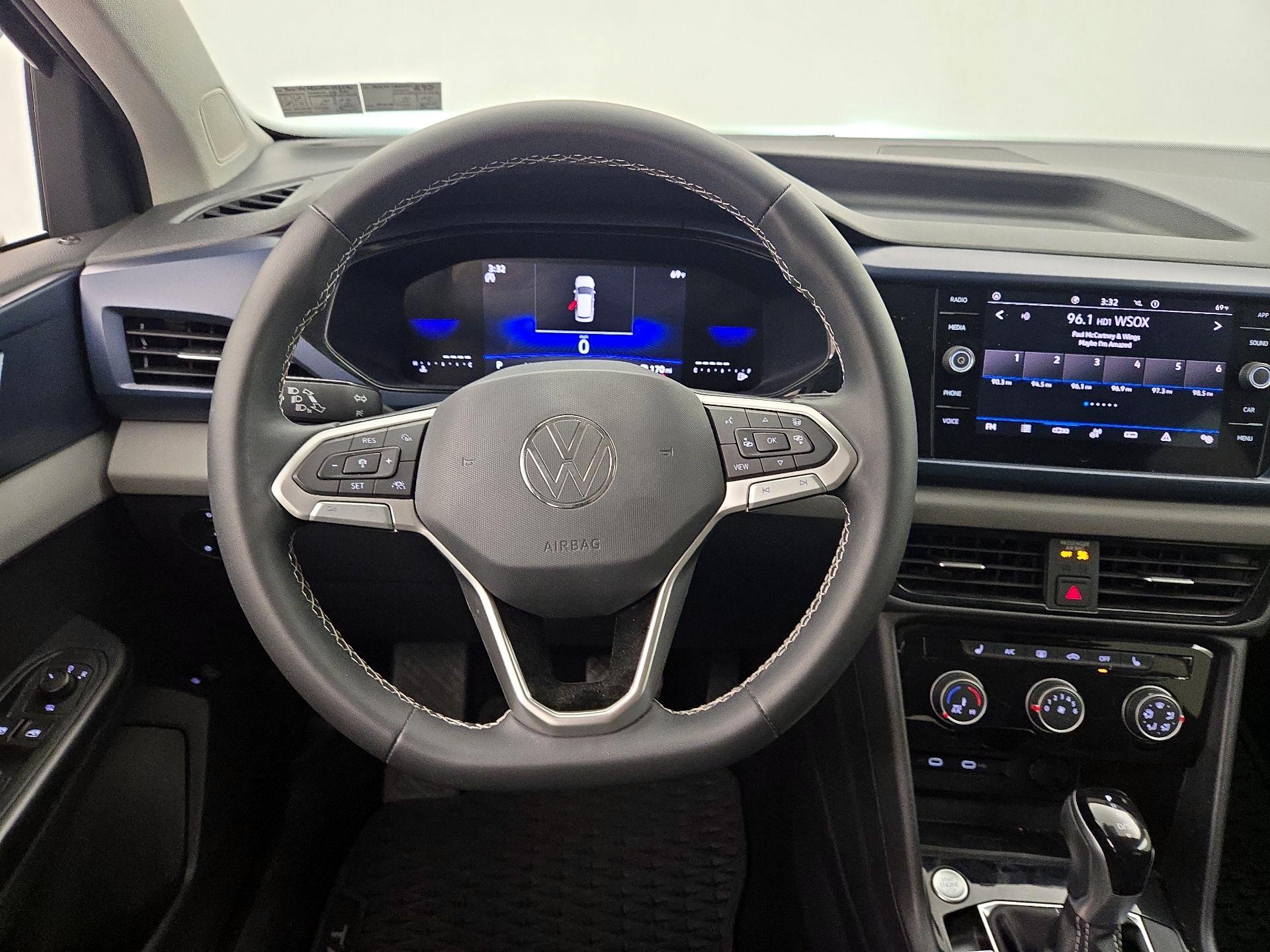 Thumbnail: 2023 Volkswagen Taos - 10