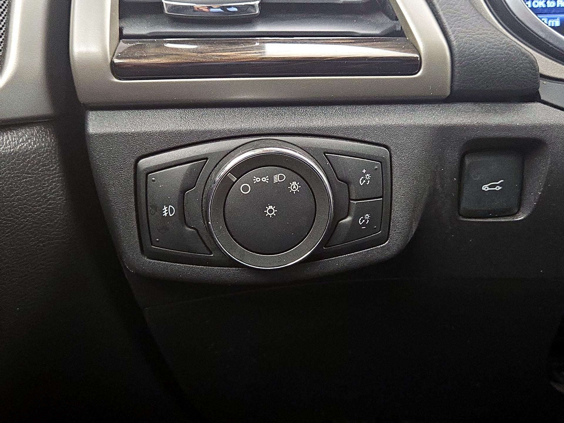 Thumbnail: 2016 Ford Fusion - 13