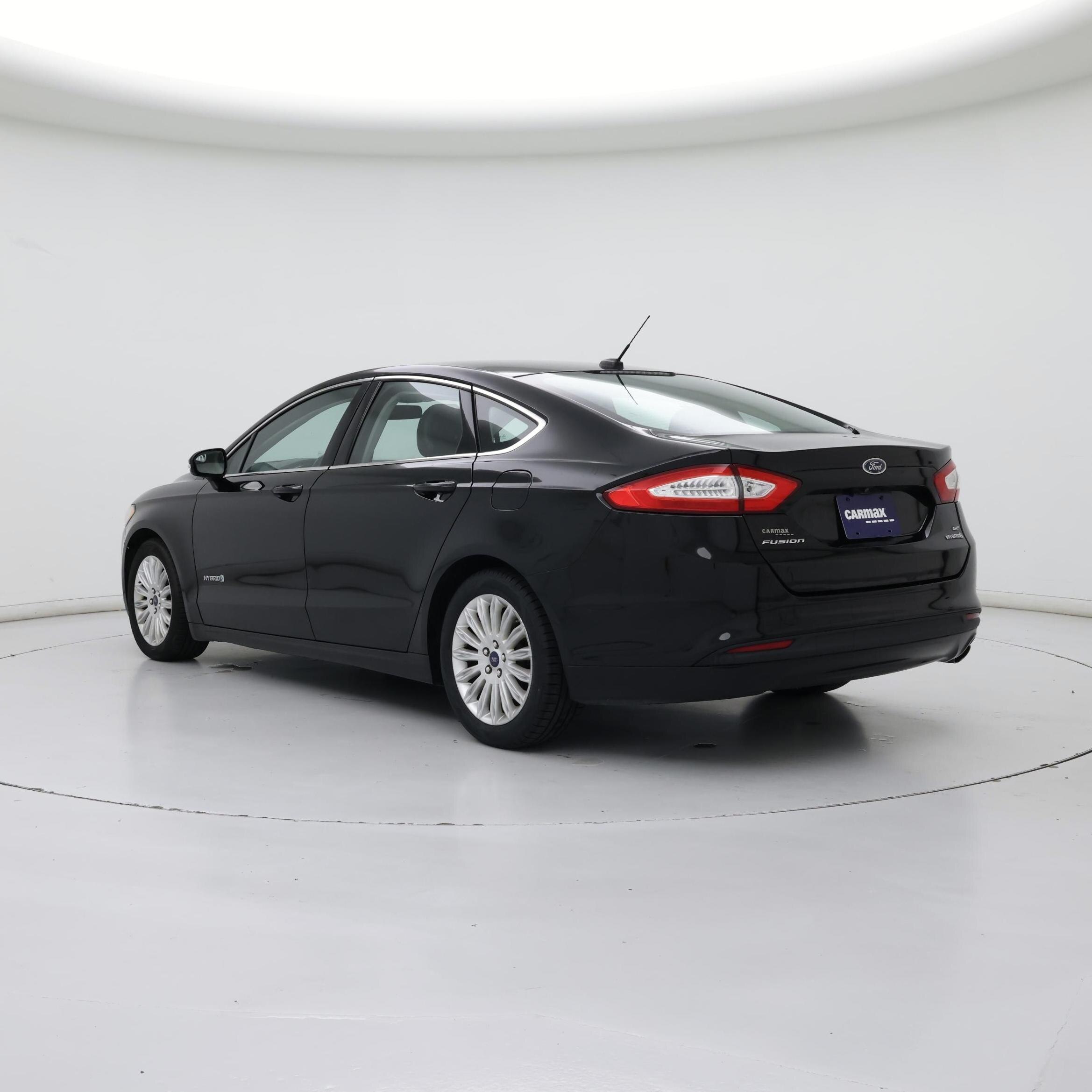Thumbnail: 2016 Ford Fusion - 2