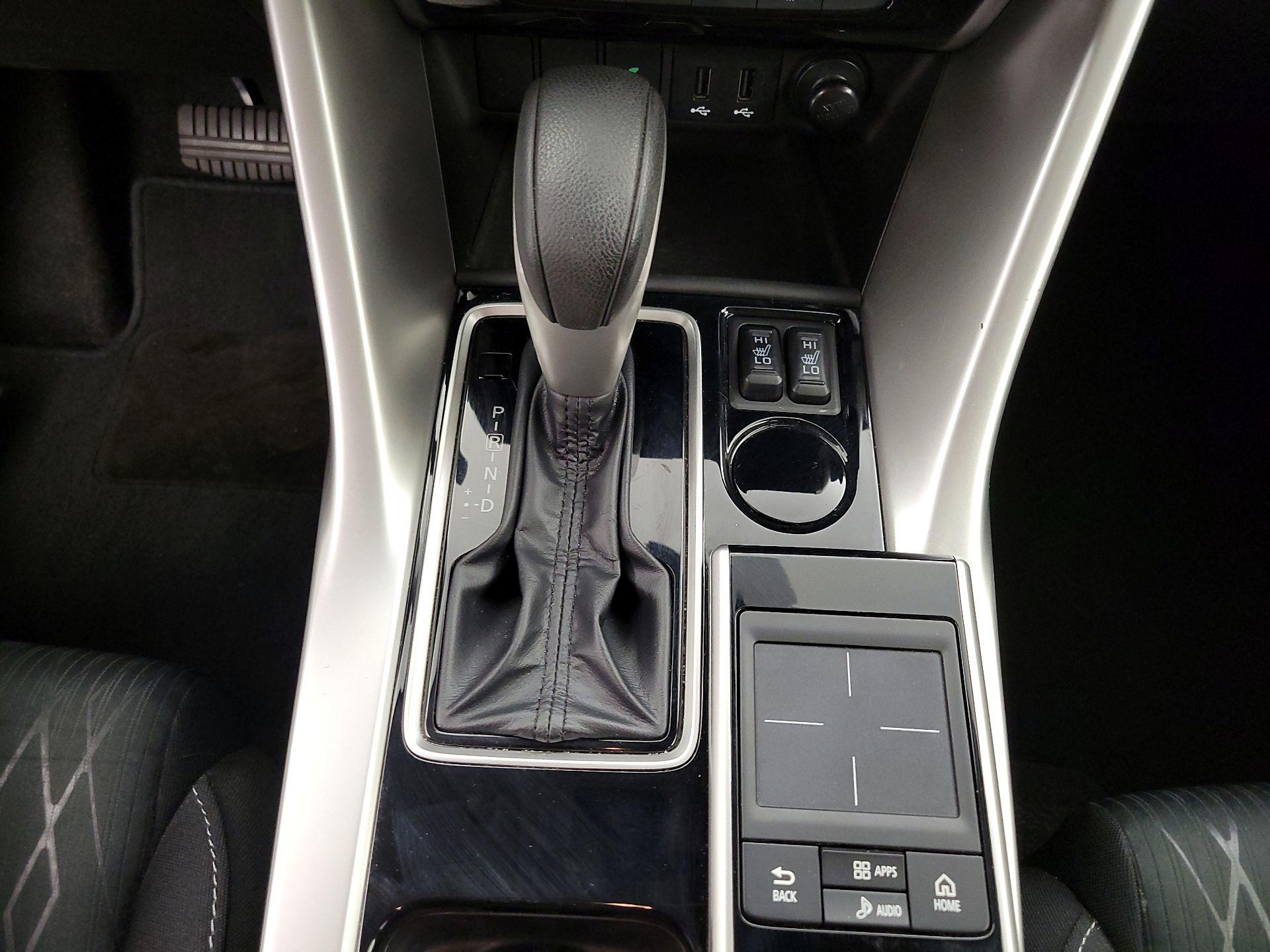 Thumbnail: 2020 Mitsubishi Eclipse Cross - 17