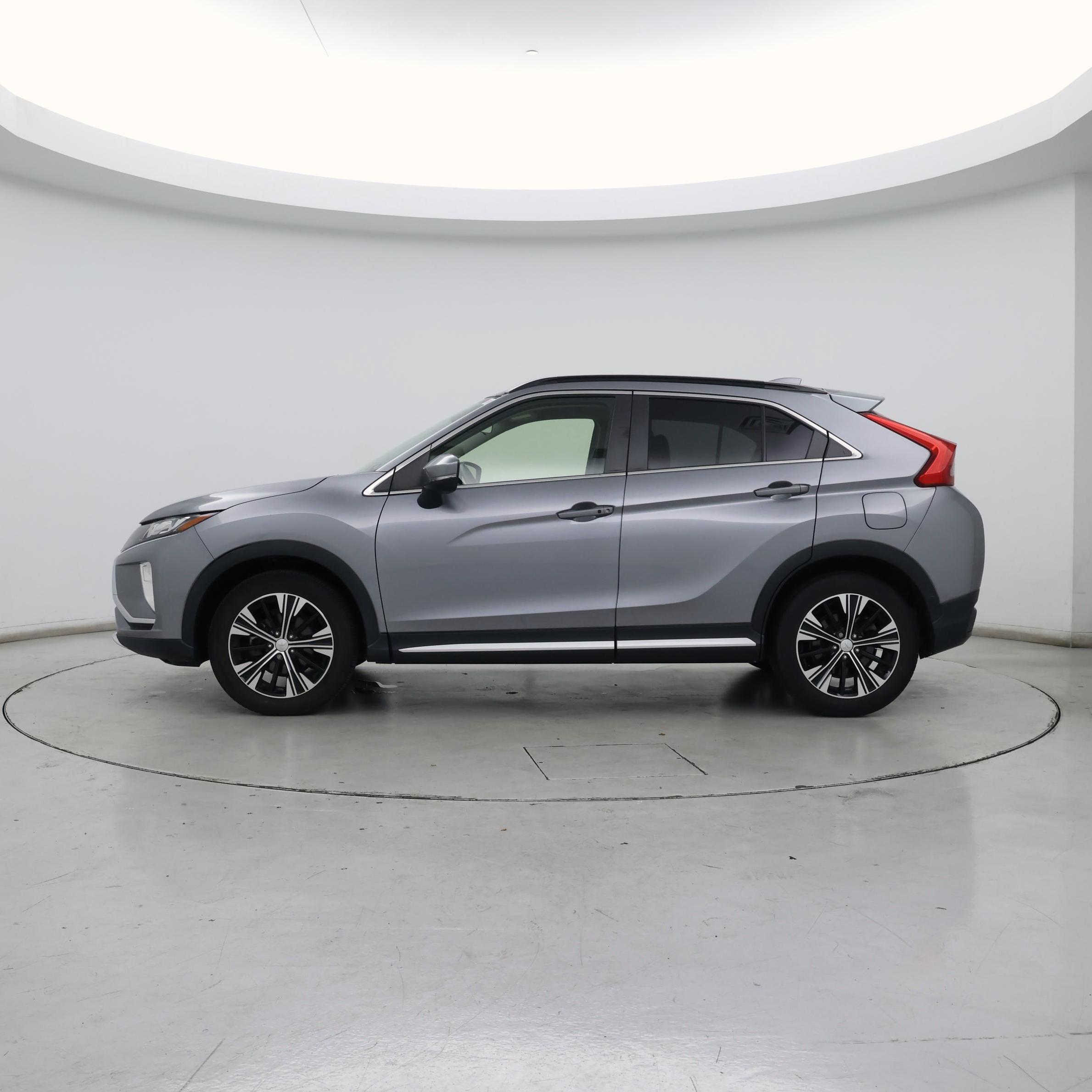 Thumbnail: 2020 Mitsubishi Eclipse Cross - 3