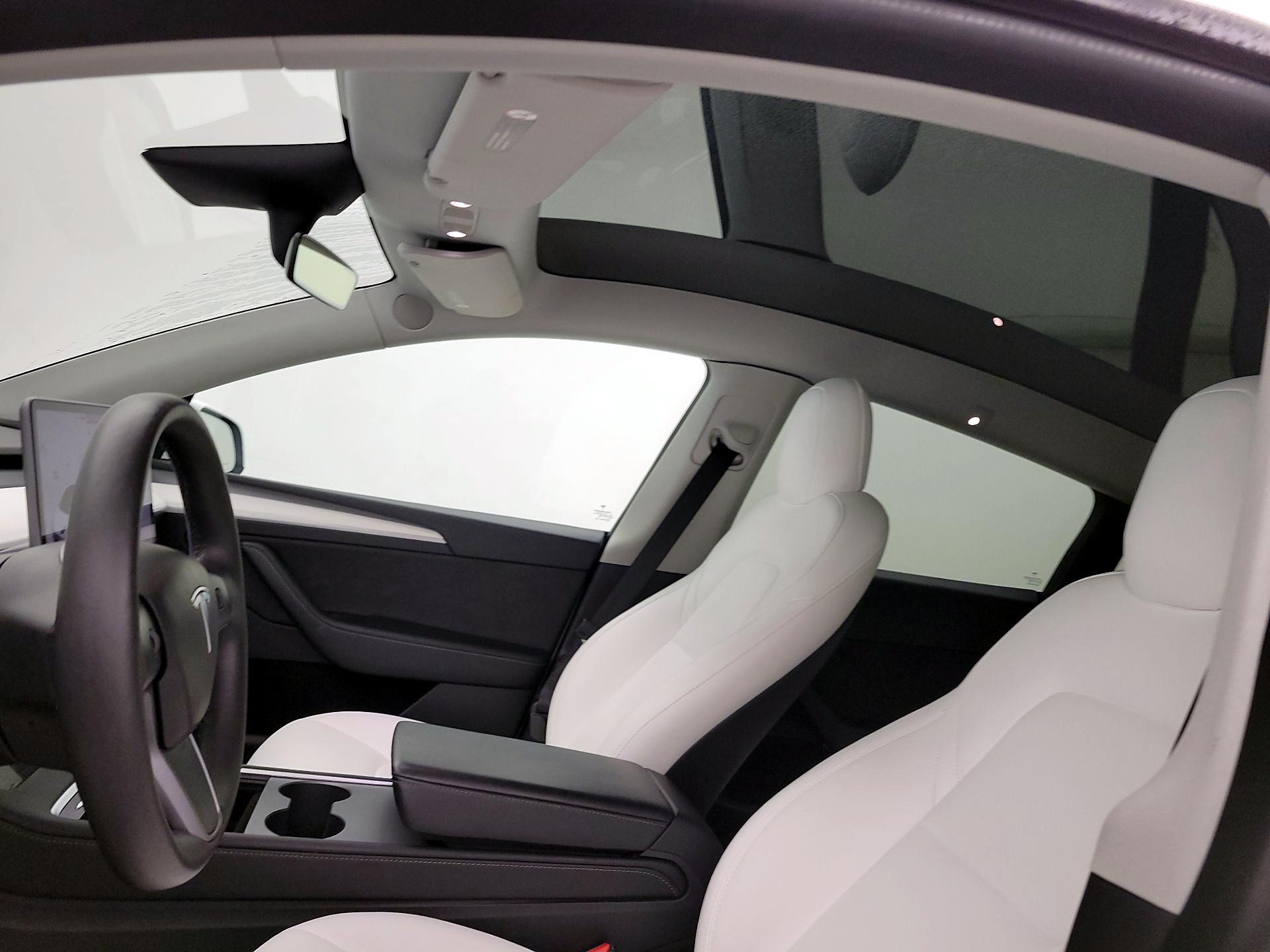 Thumbnail: 2023 Tesla Model Y - 17